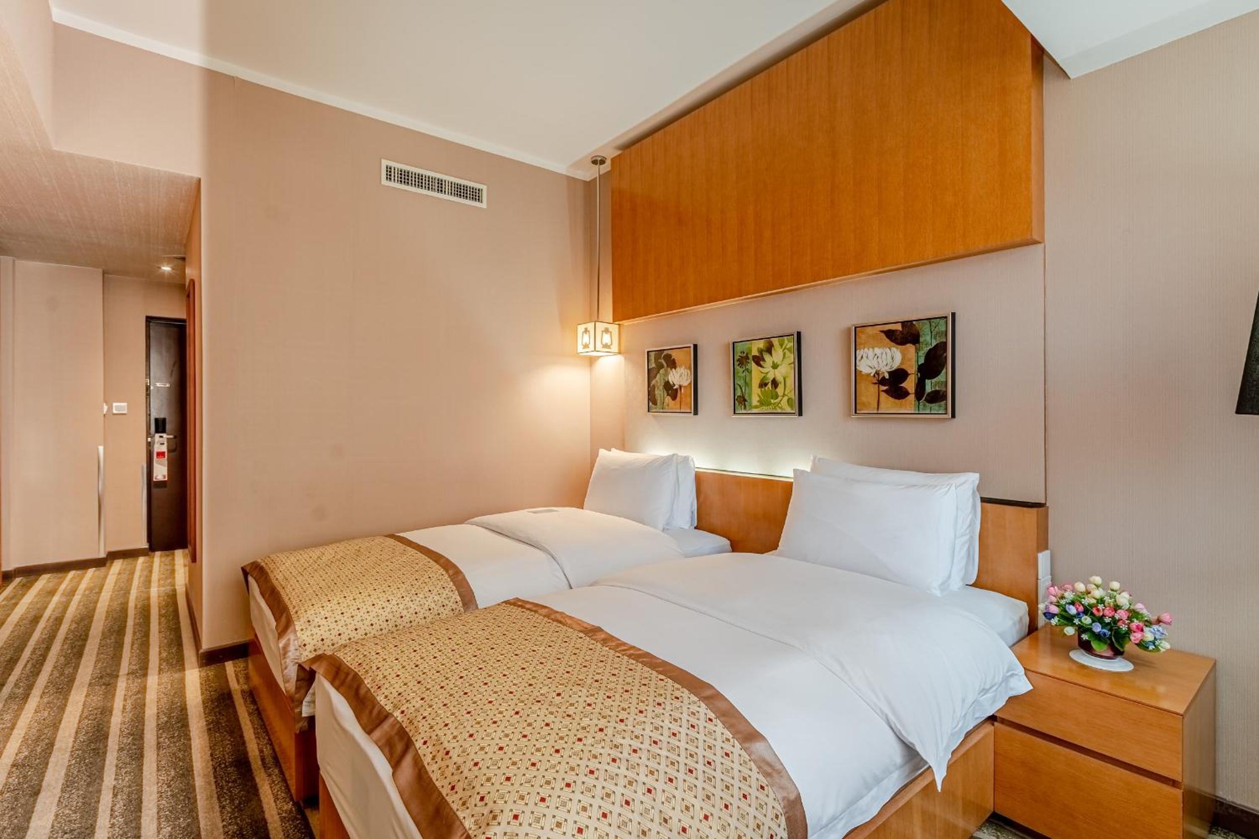 Standard Room with Two Twin Beds