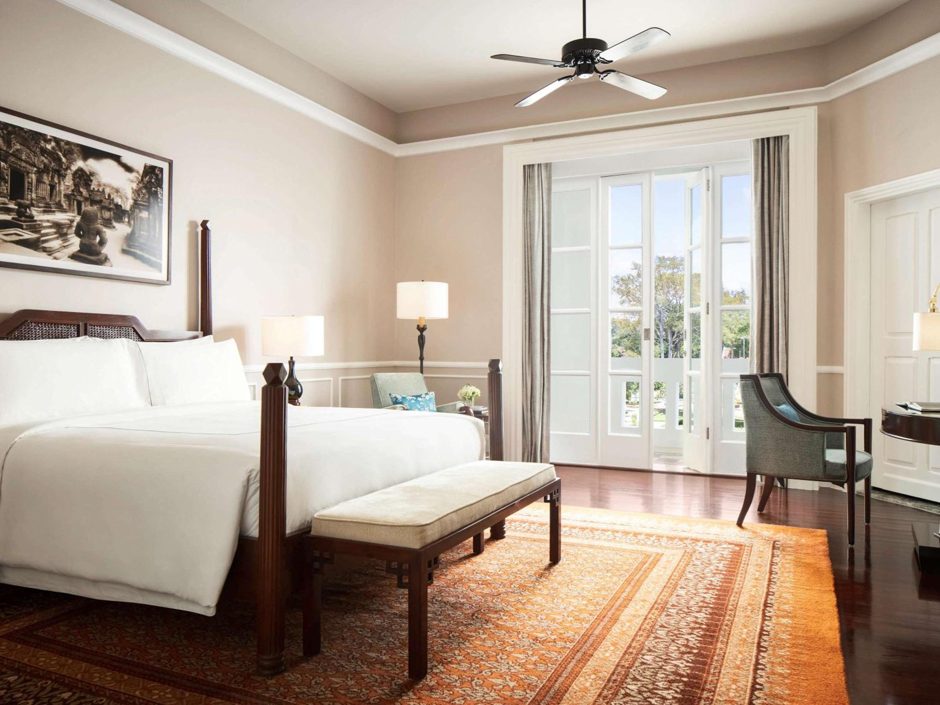 Landmark Room King Bed Garden View