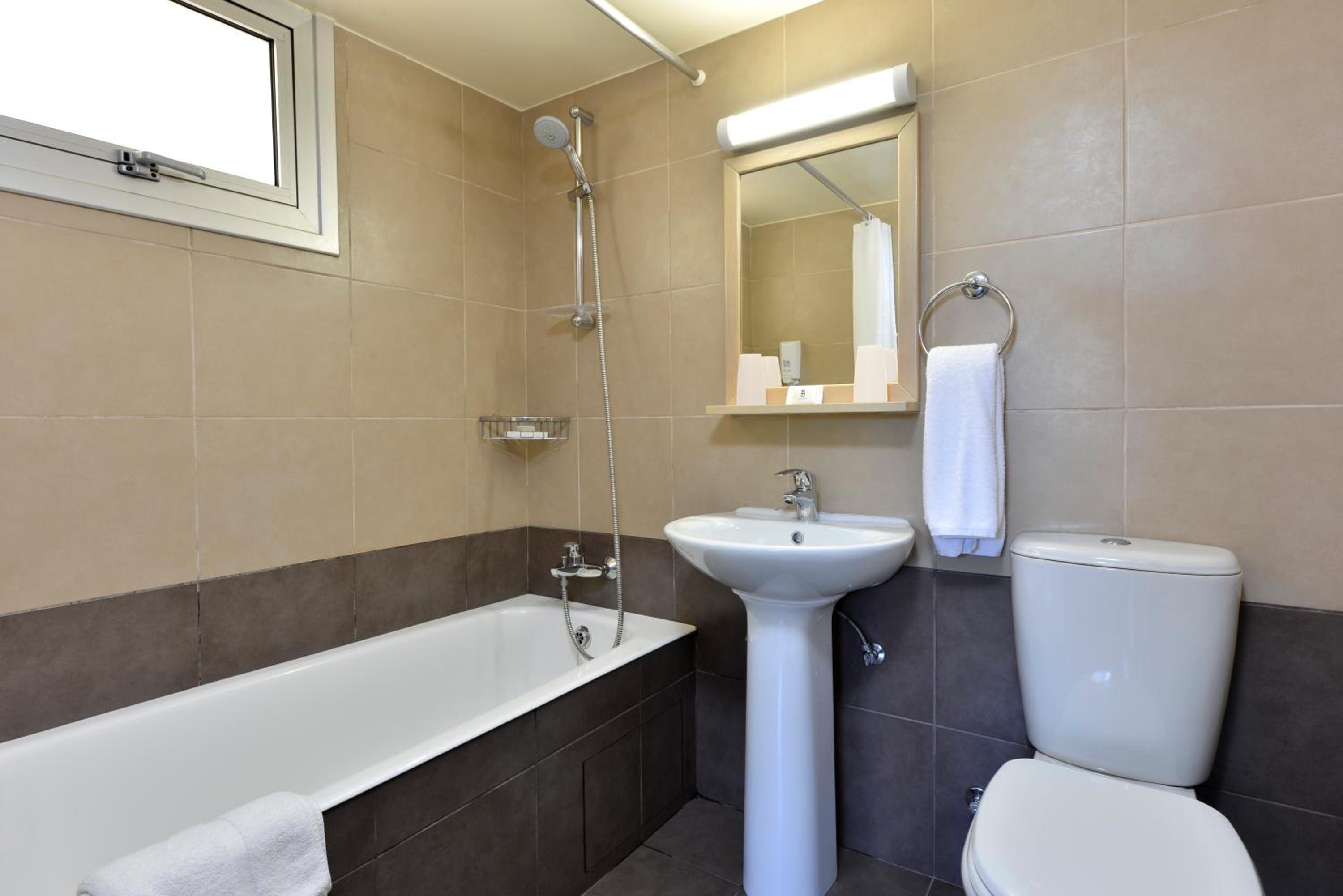 Superior One-Bedroom Apartment