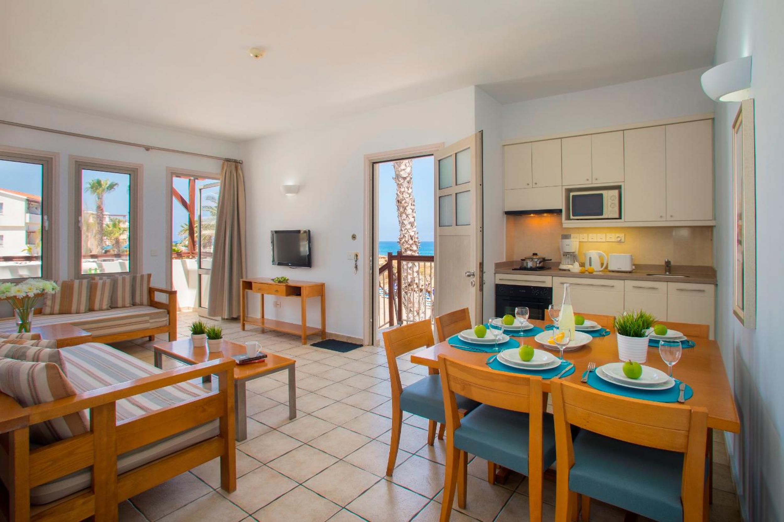 One-Bedroom Suite with Side Sea View