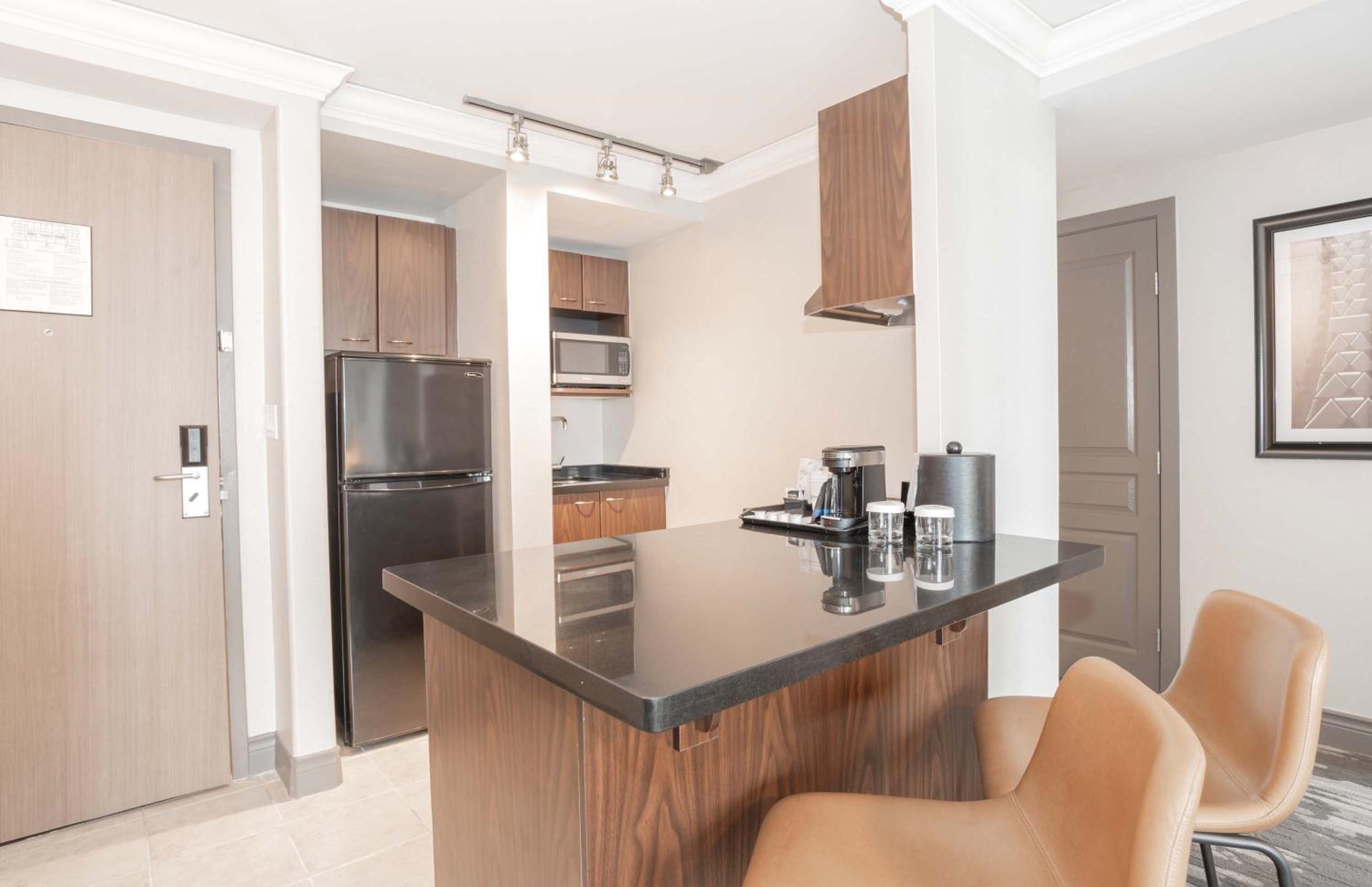 Jacuzzi Suite, 1 King Bed, Kitchen, Washer Dryer