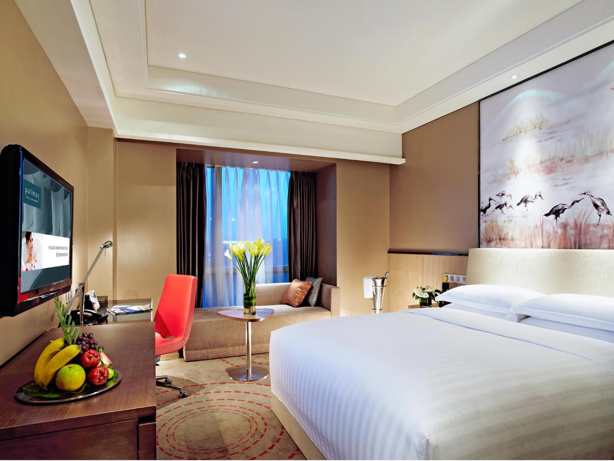 Deluxe King Room with Park View