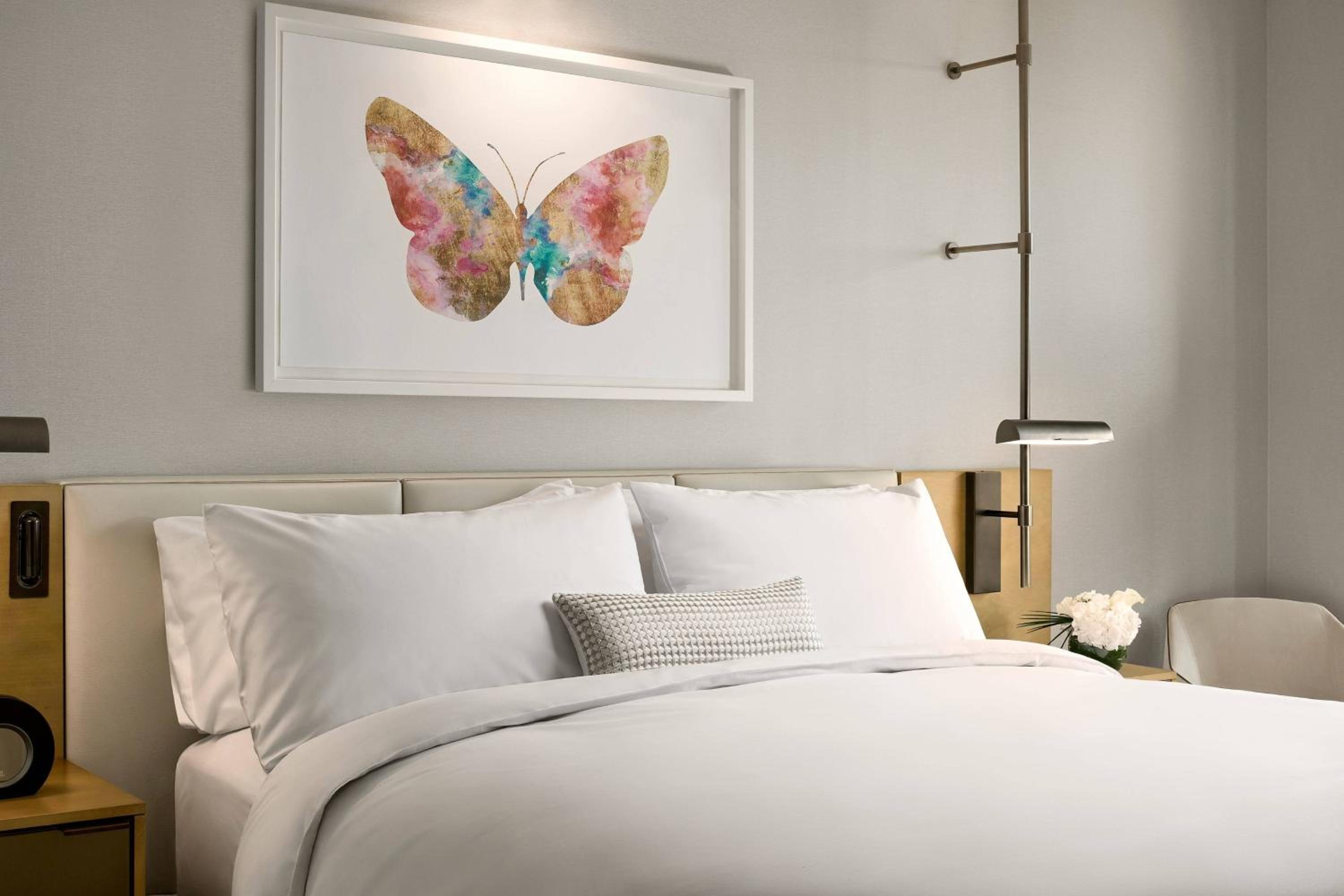 Executive Lounge Access, King Guest Room