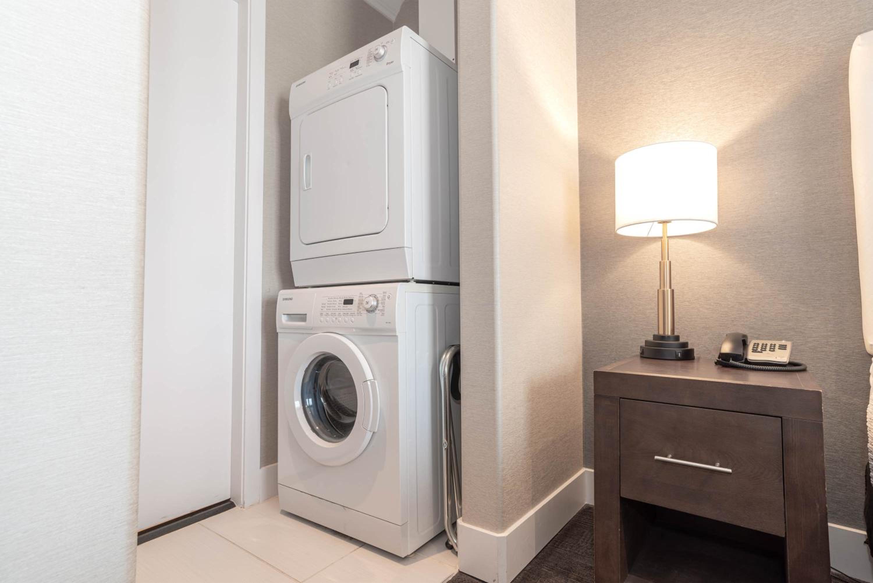 Standard Suite, 1 King Bed, Kitchen, Washer Dryer