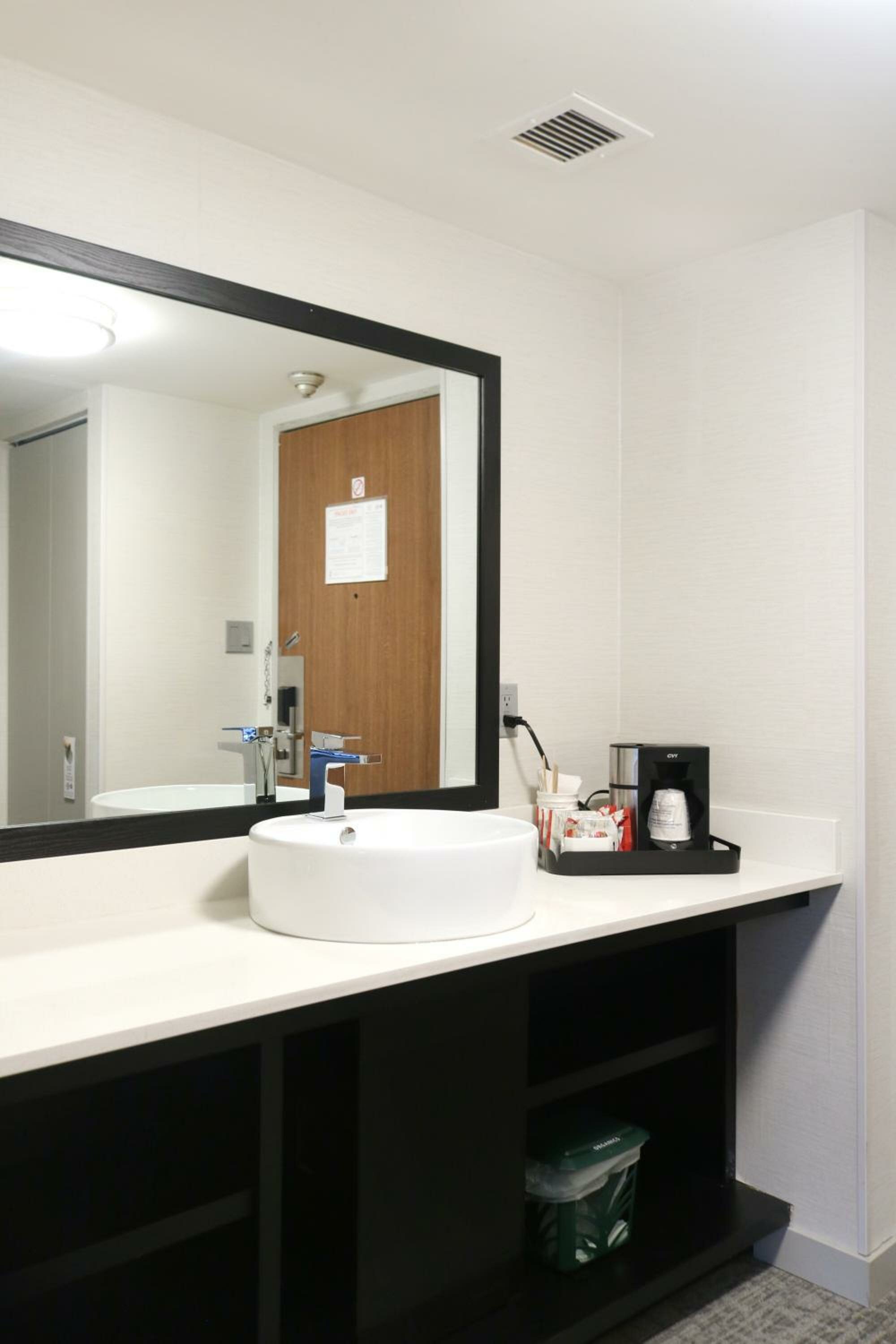 Large Queen Room with Two Queen Beds - Non-Smoking