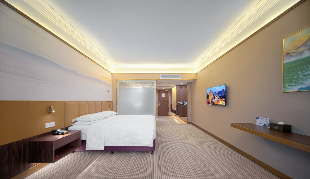 Premier Deluxe King Bed Room