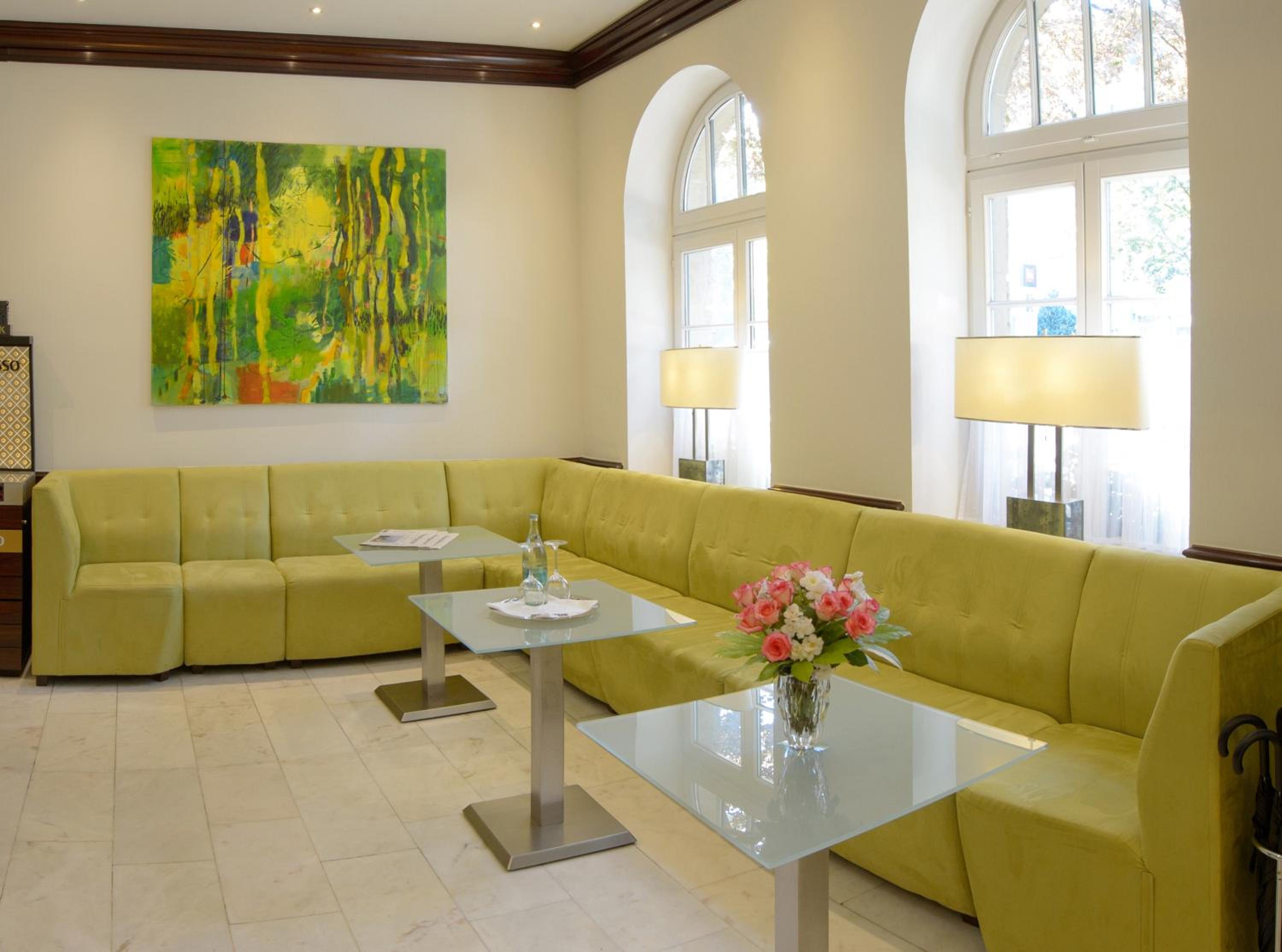 Deluxe Studio Apartment