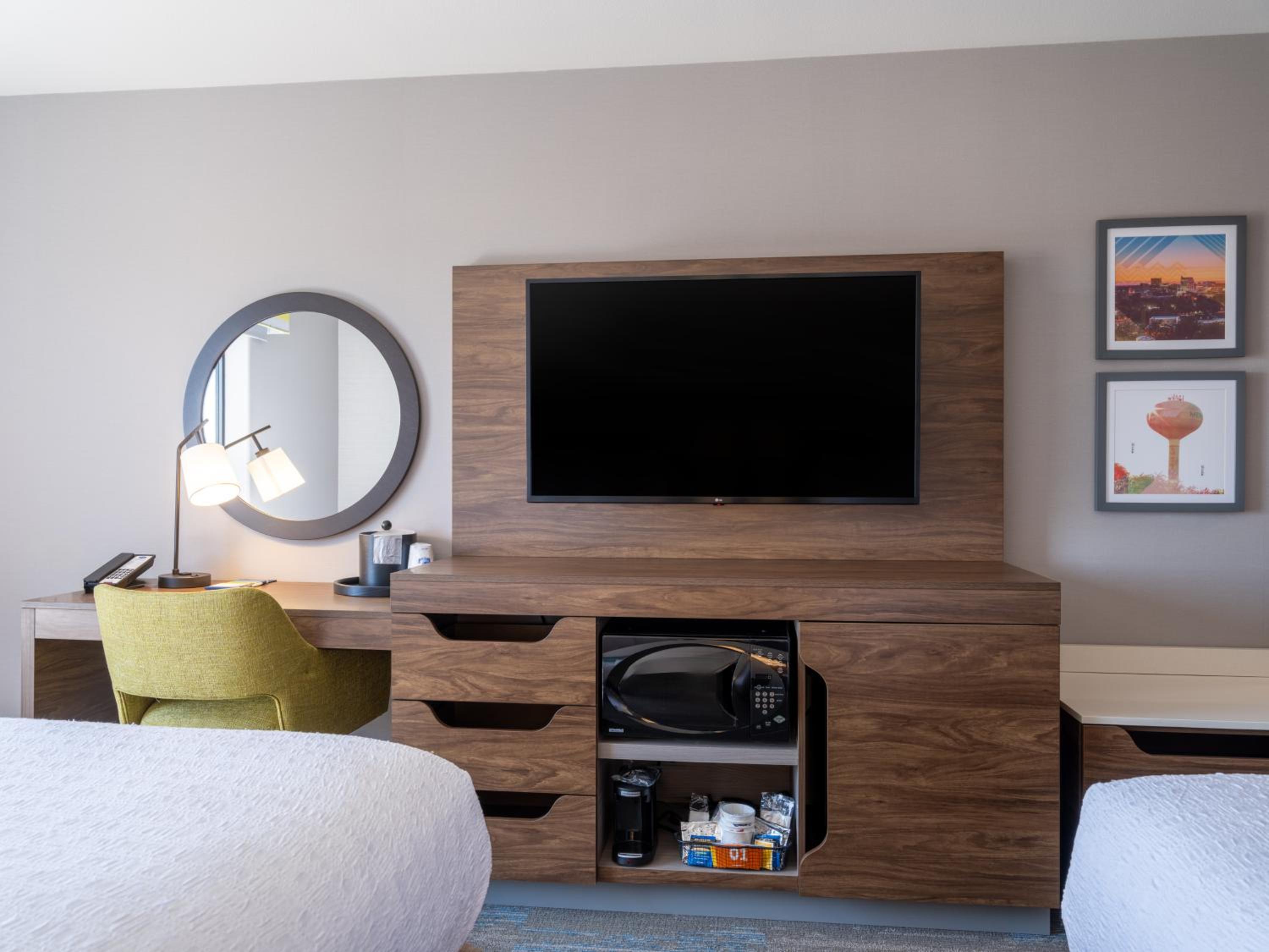 Room with Two Queen Beds - Non-Smoking