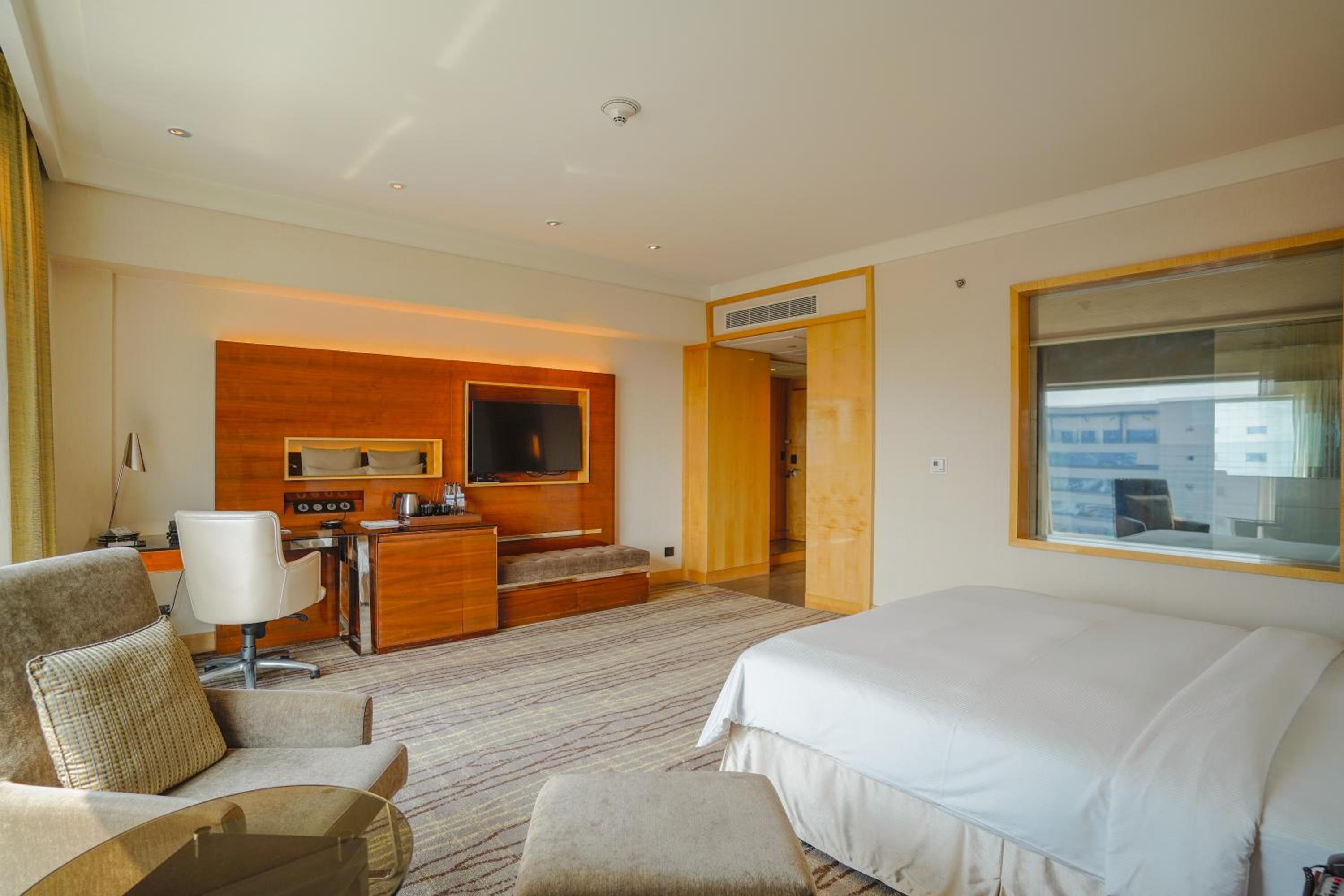 Hilton Premium King Room with Lounge Access