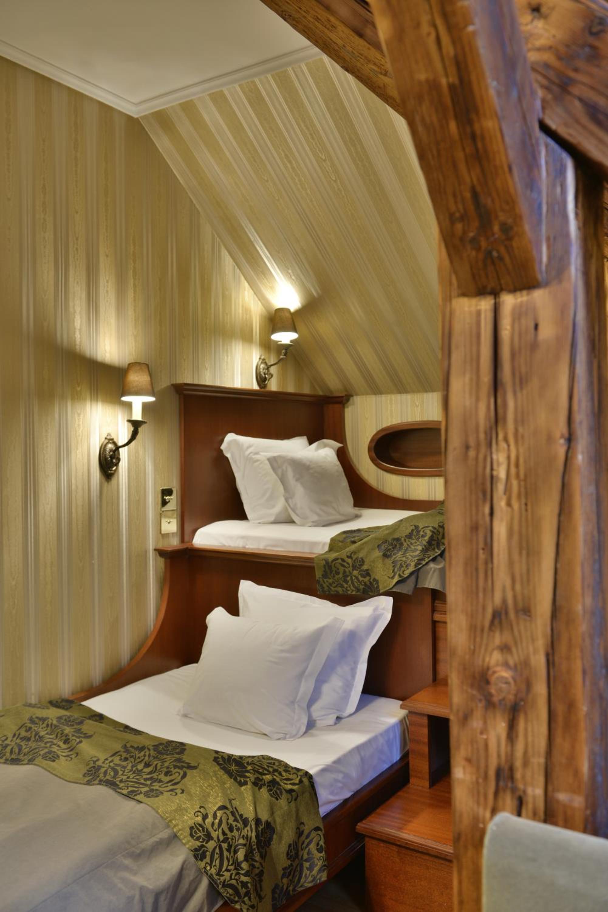 Twin Attic Room