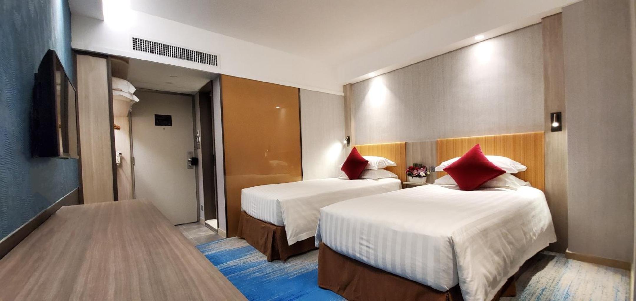 Premier Sky with Twin Beds