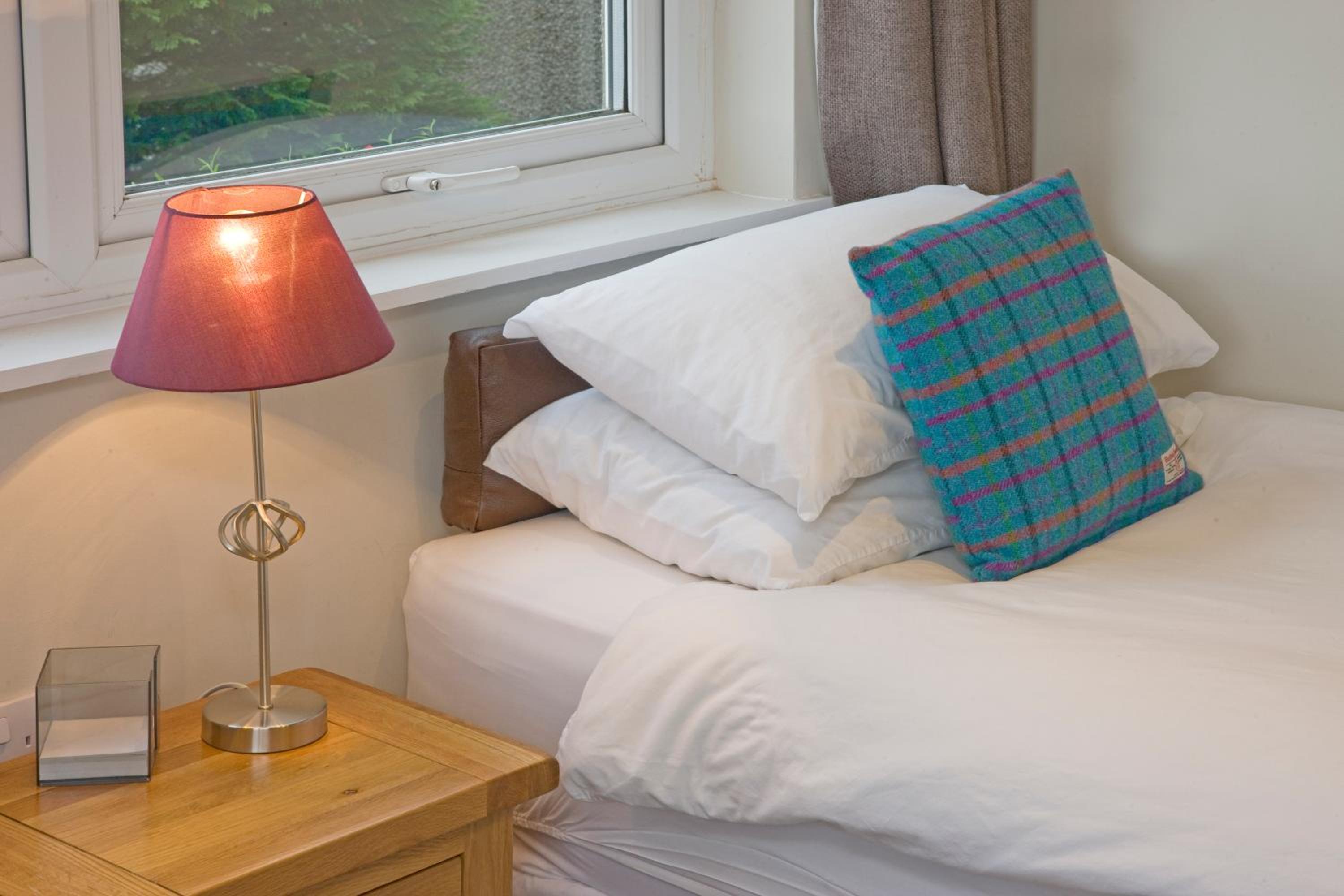 Twin Room with Shower