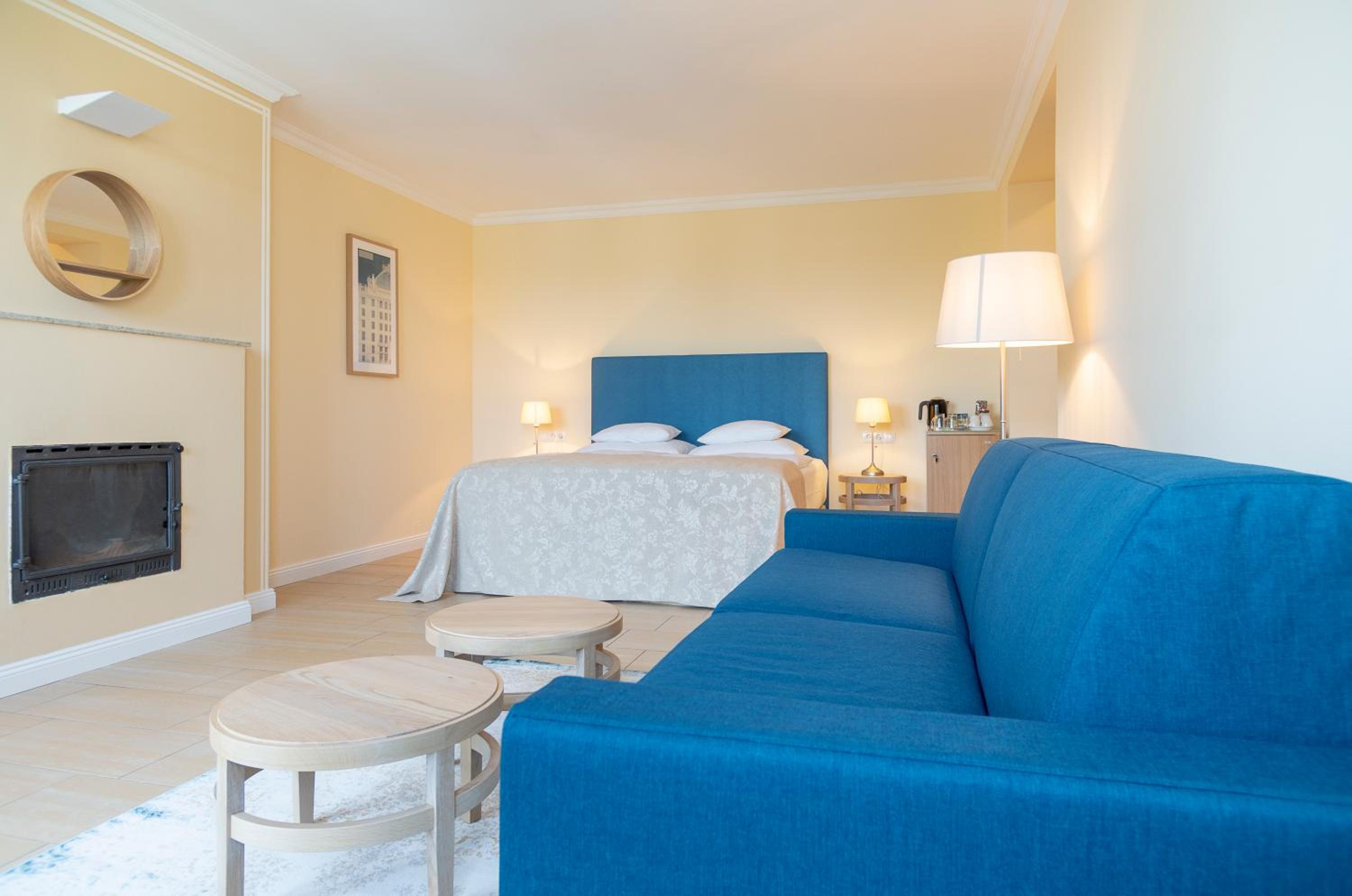 Family Room with Balcony or Terrace and Garden View