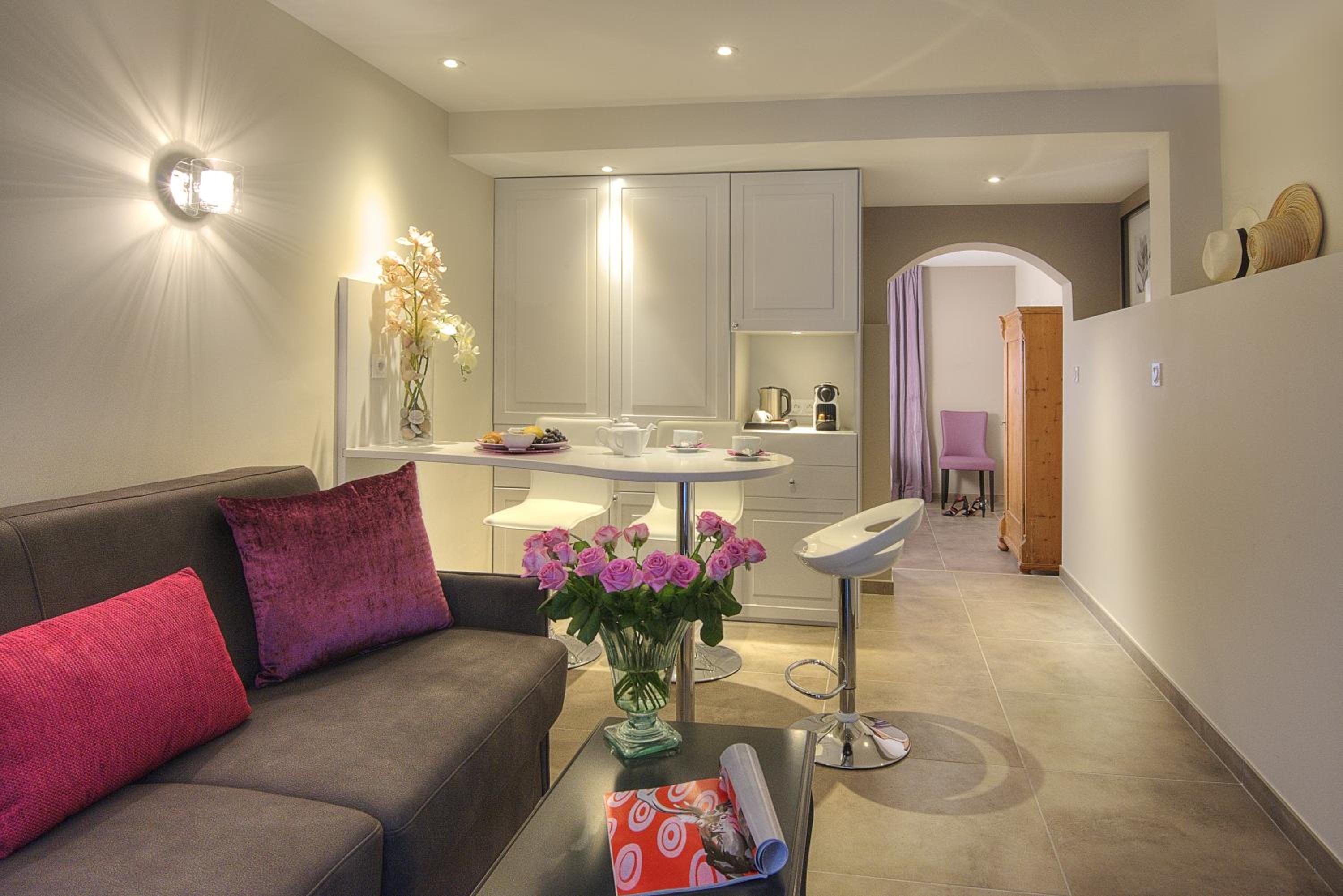 Budget Family Room (2 Adults + 2 Children) - Free Spa Access