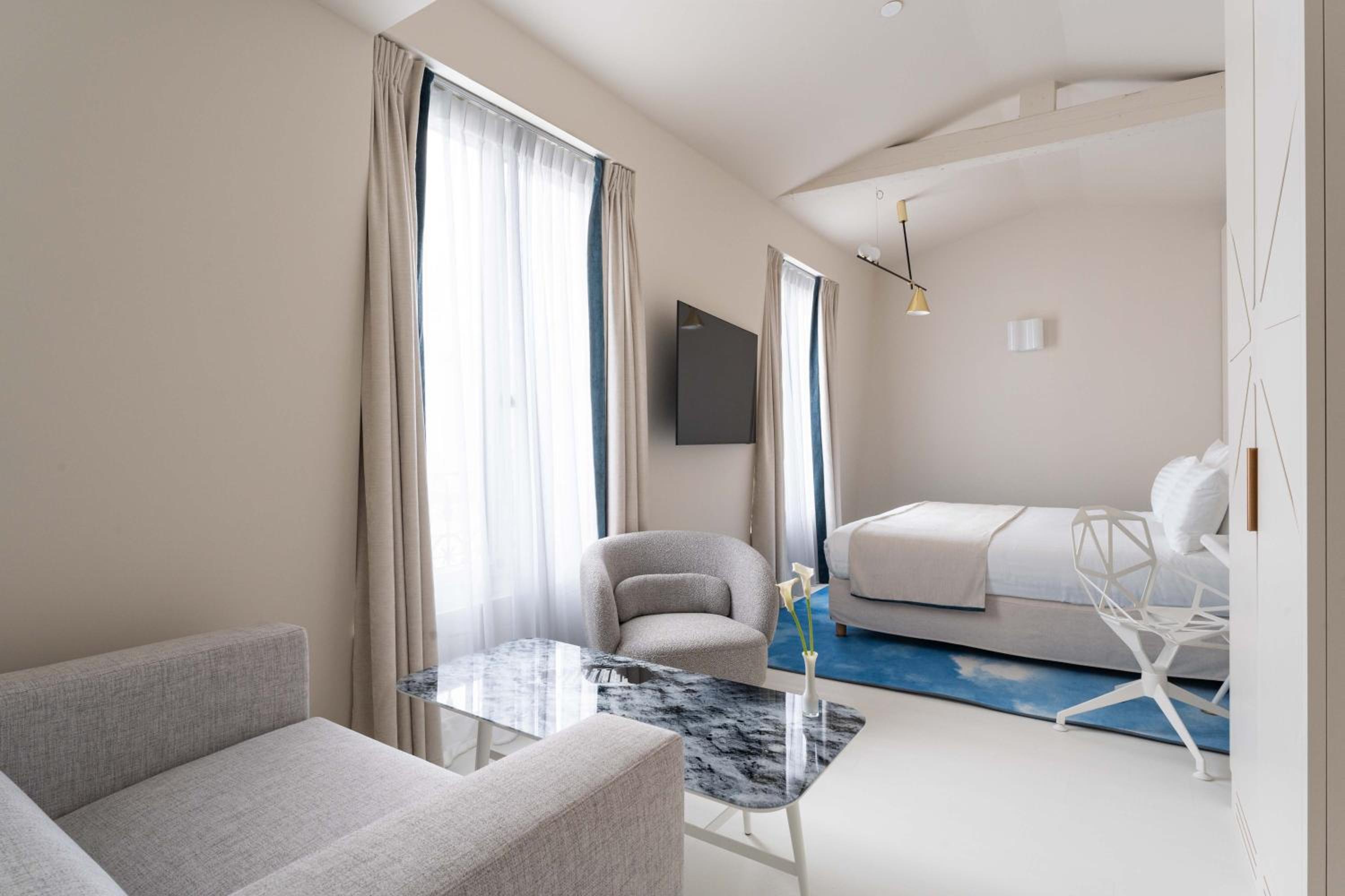 Executive Family Room - 2 Bedrooms