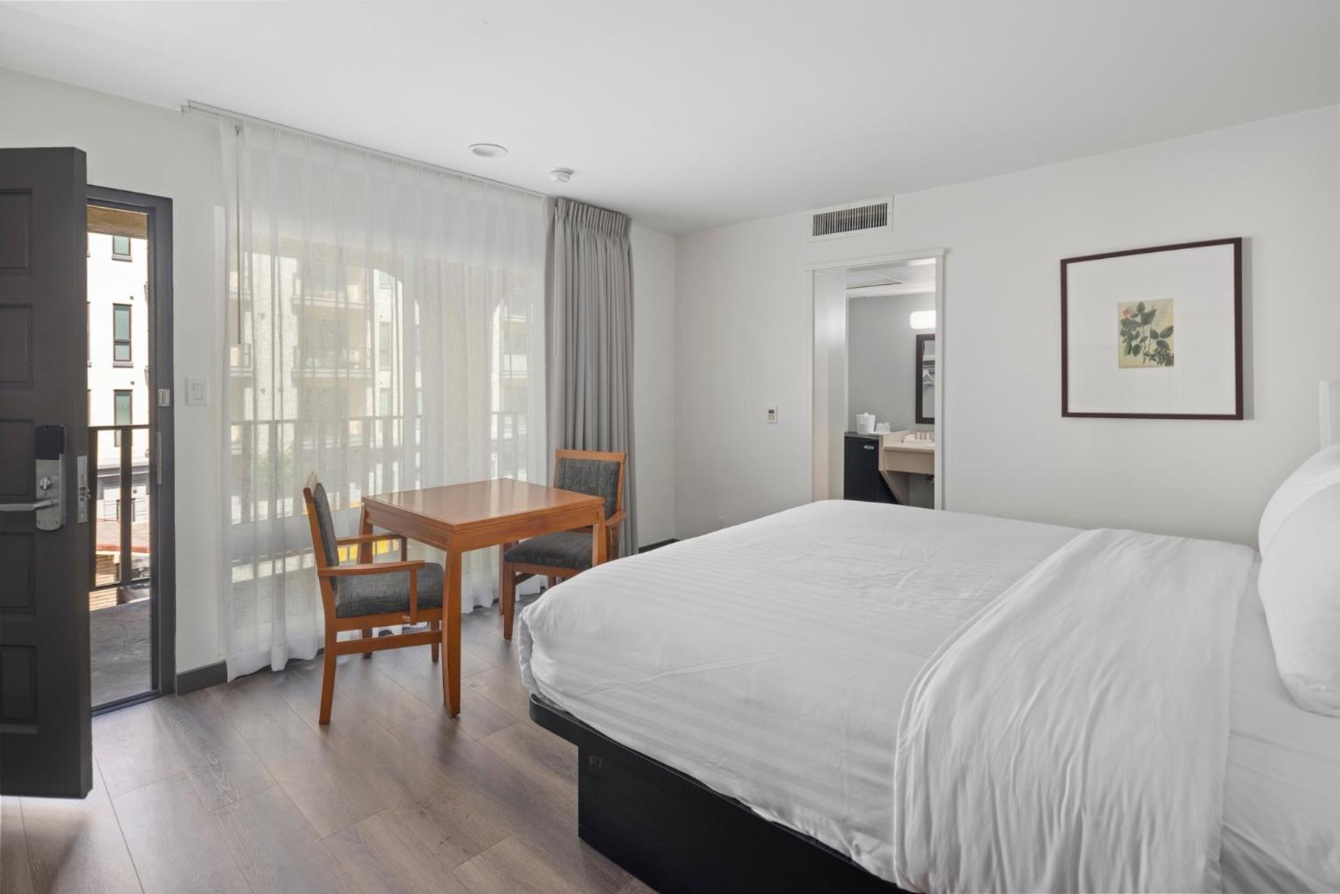 Queen Room - Disability Access