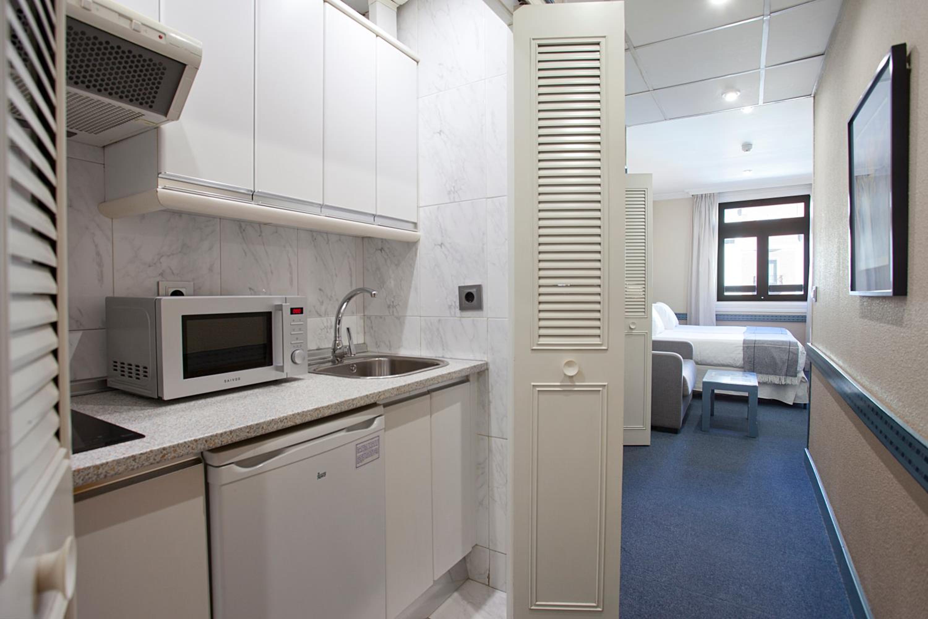 Studio (2 Adults)