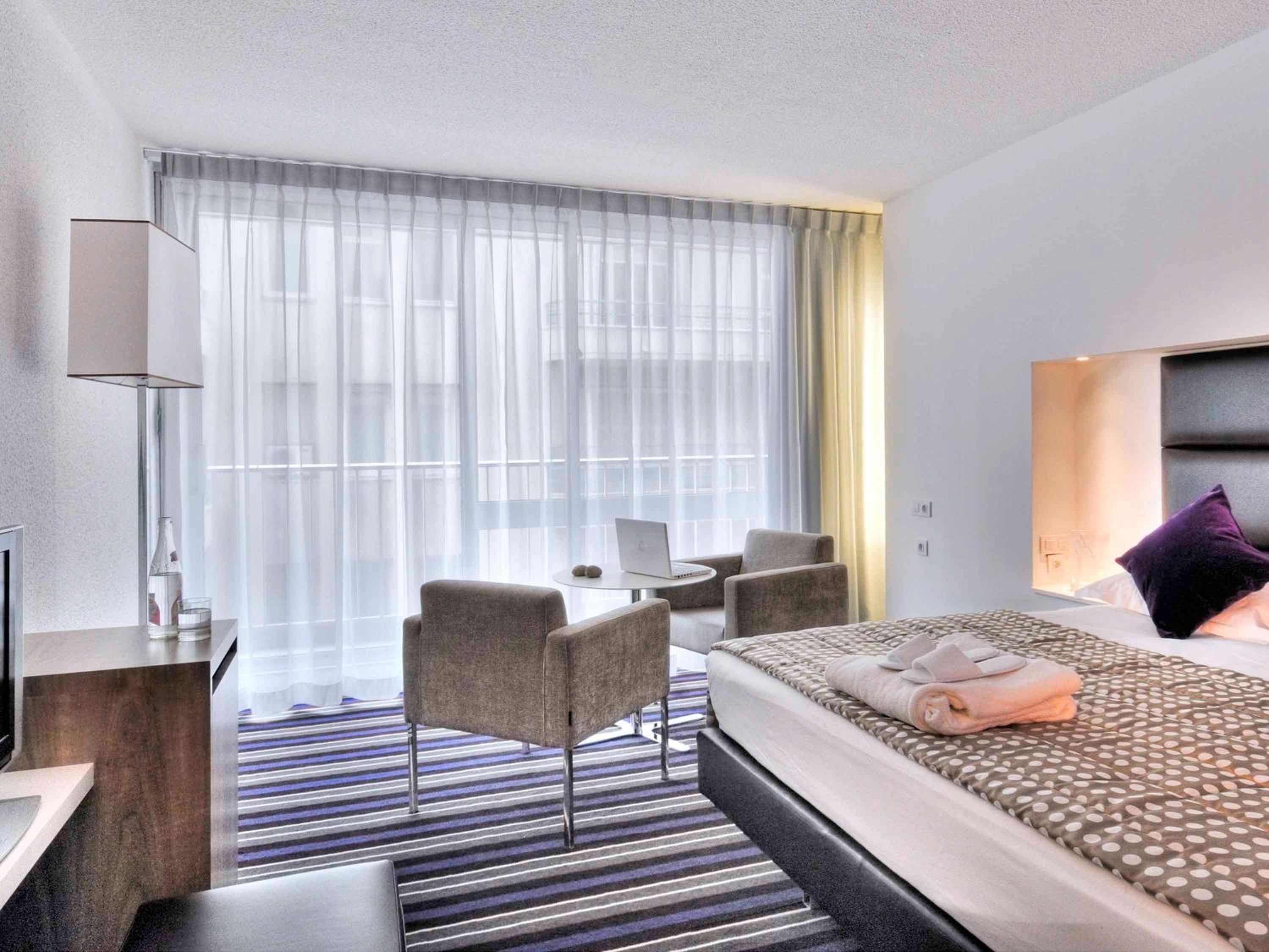 Superior Room with City View