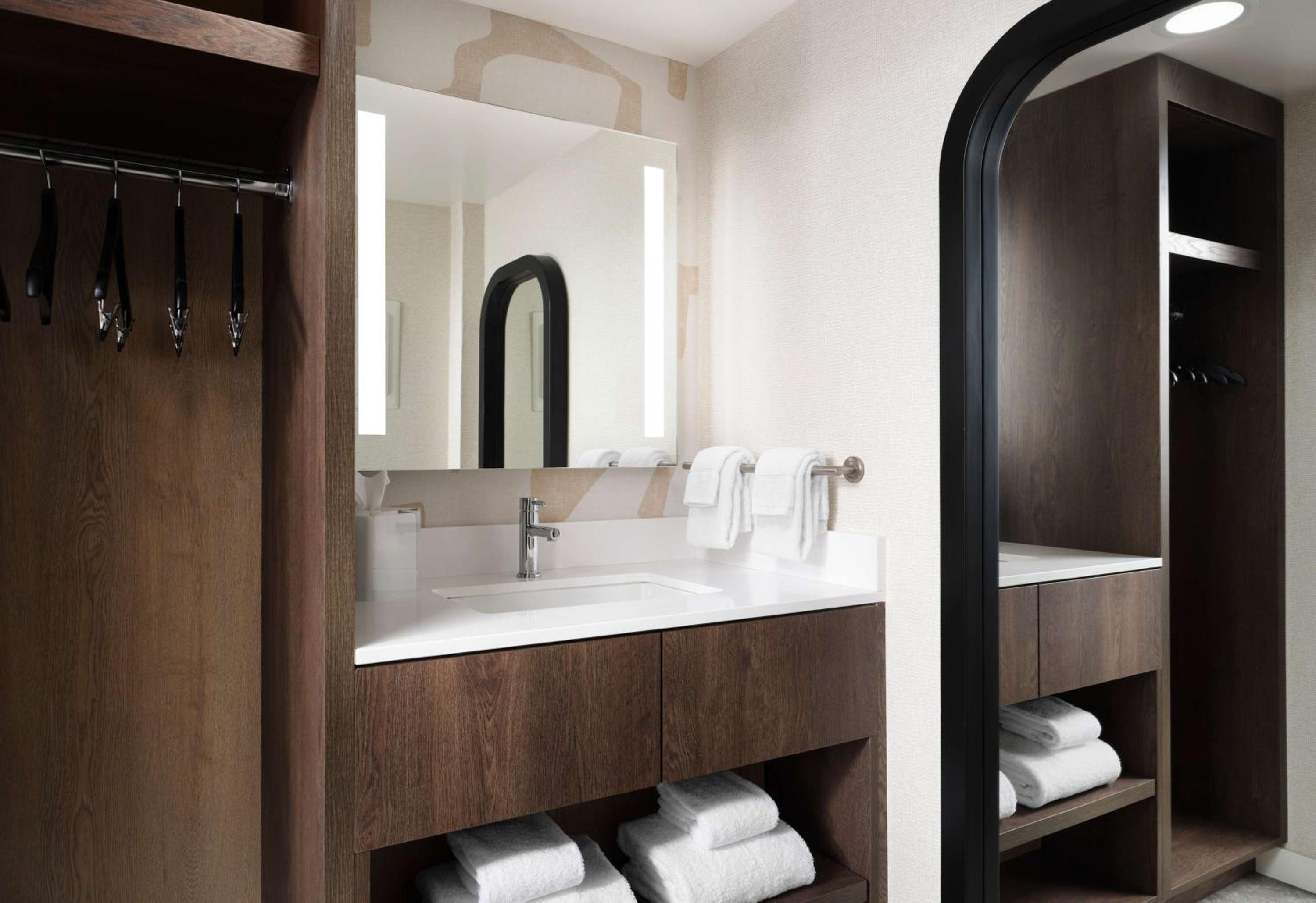 Hearing Accessible Studio Suite King