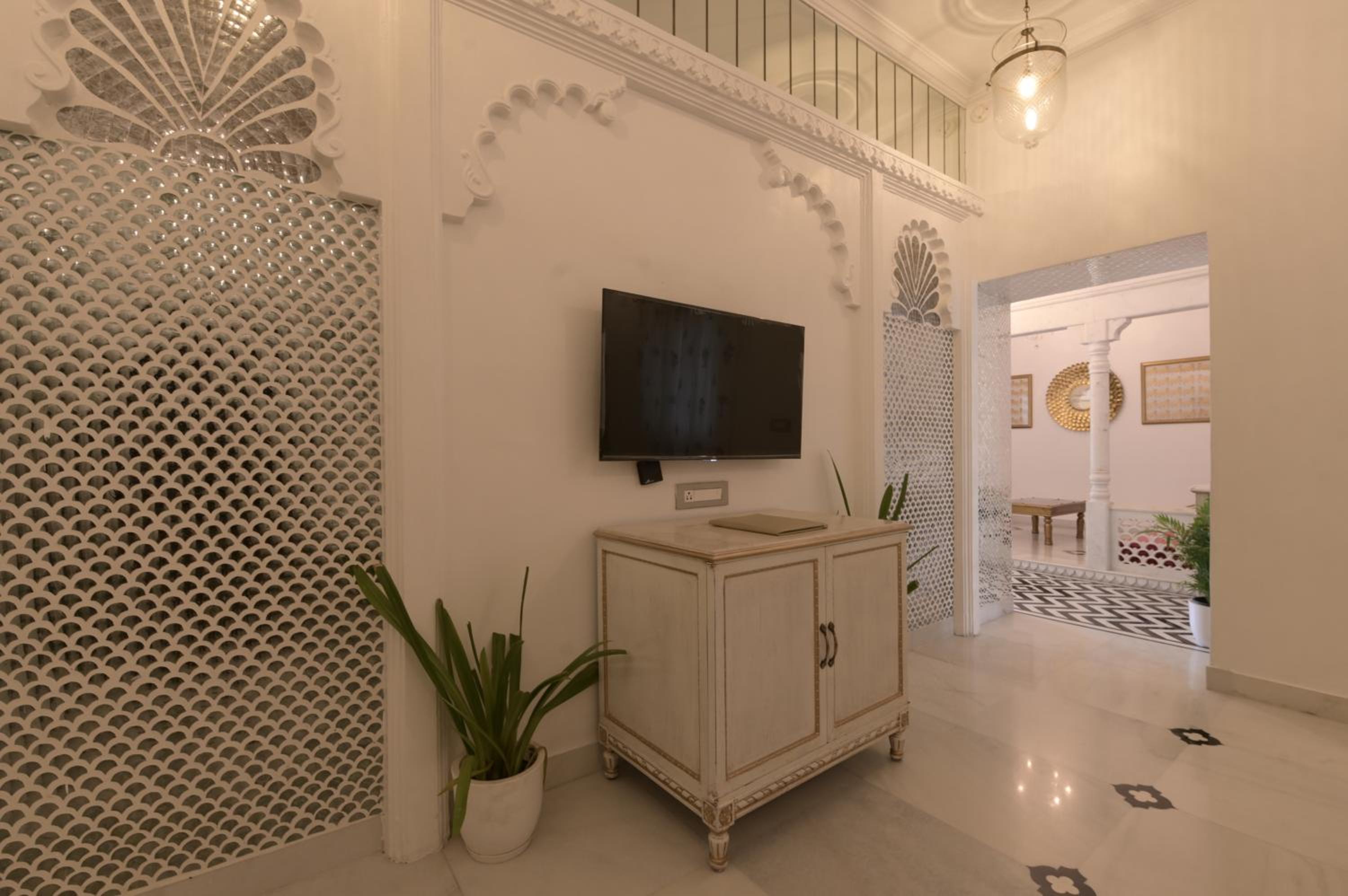 Jagat Suite Non Lake Facing :  Avail 15% Discount on all restaurant bills,50% Discount on any spa services (Valid for stay till 30th September 2025)