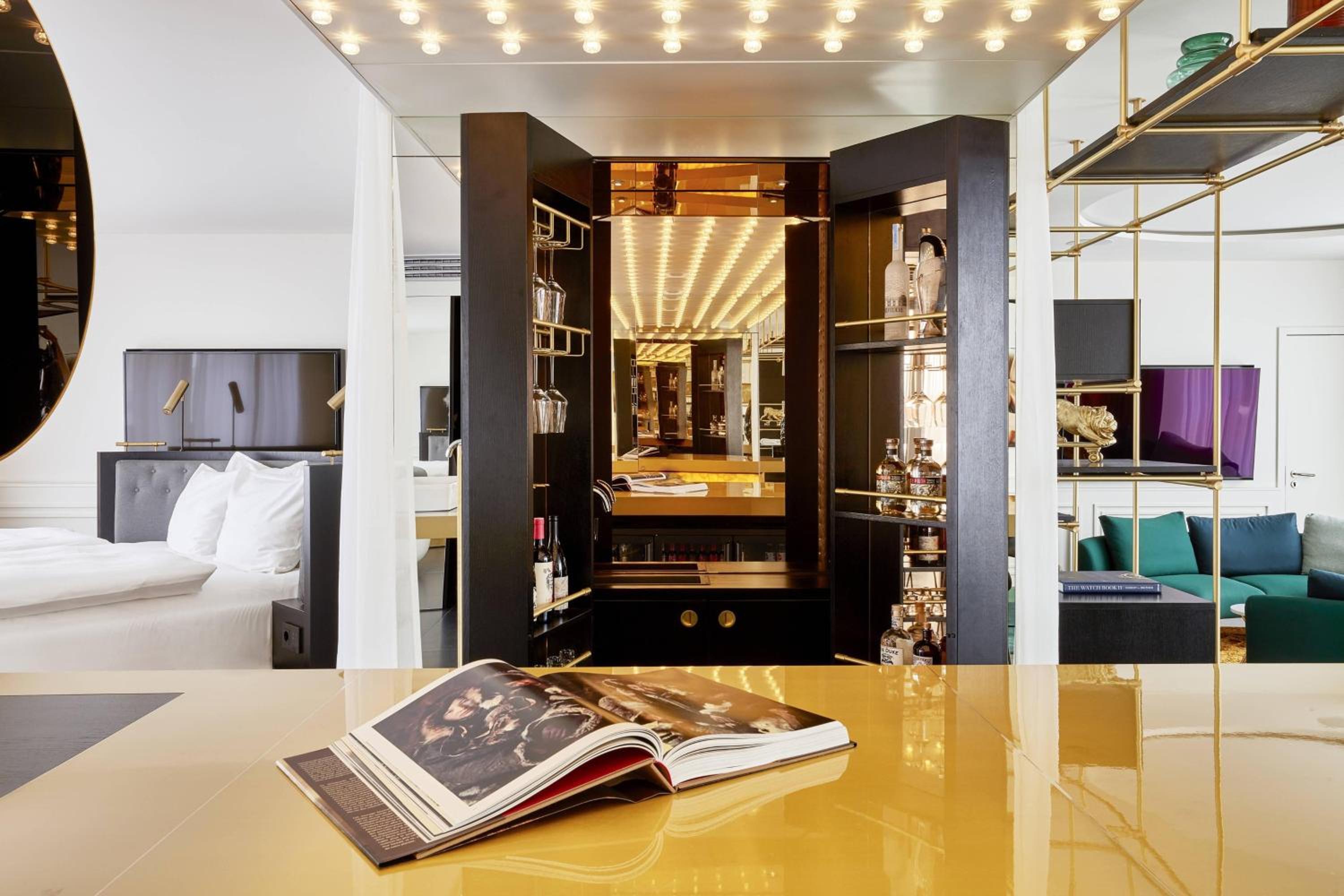Deluxe Guest Room, Guest room, 1 King