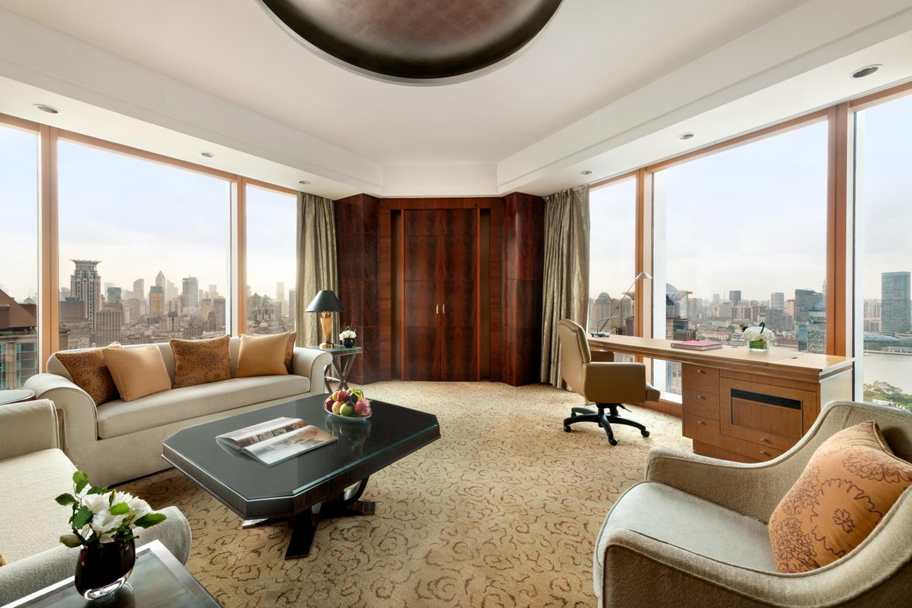 Pearl Bund View Suite King