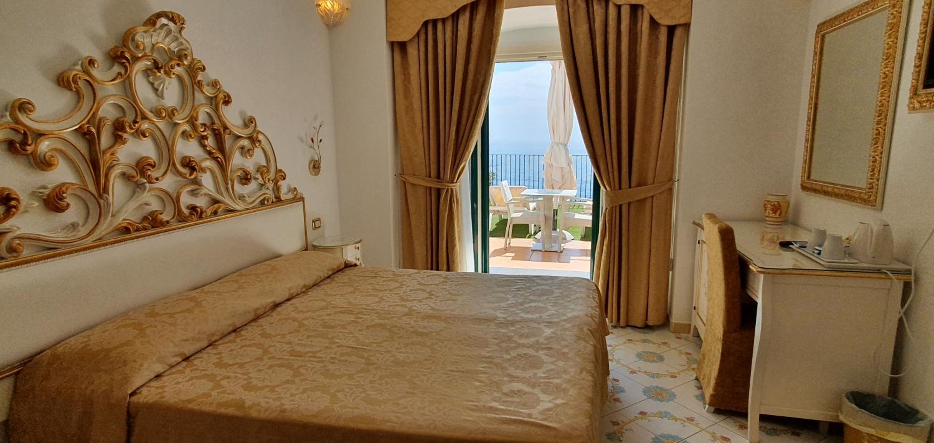 Deluxe Double Room with Sea View