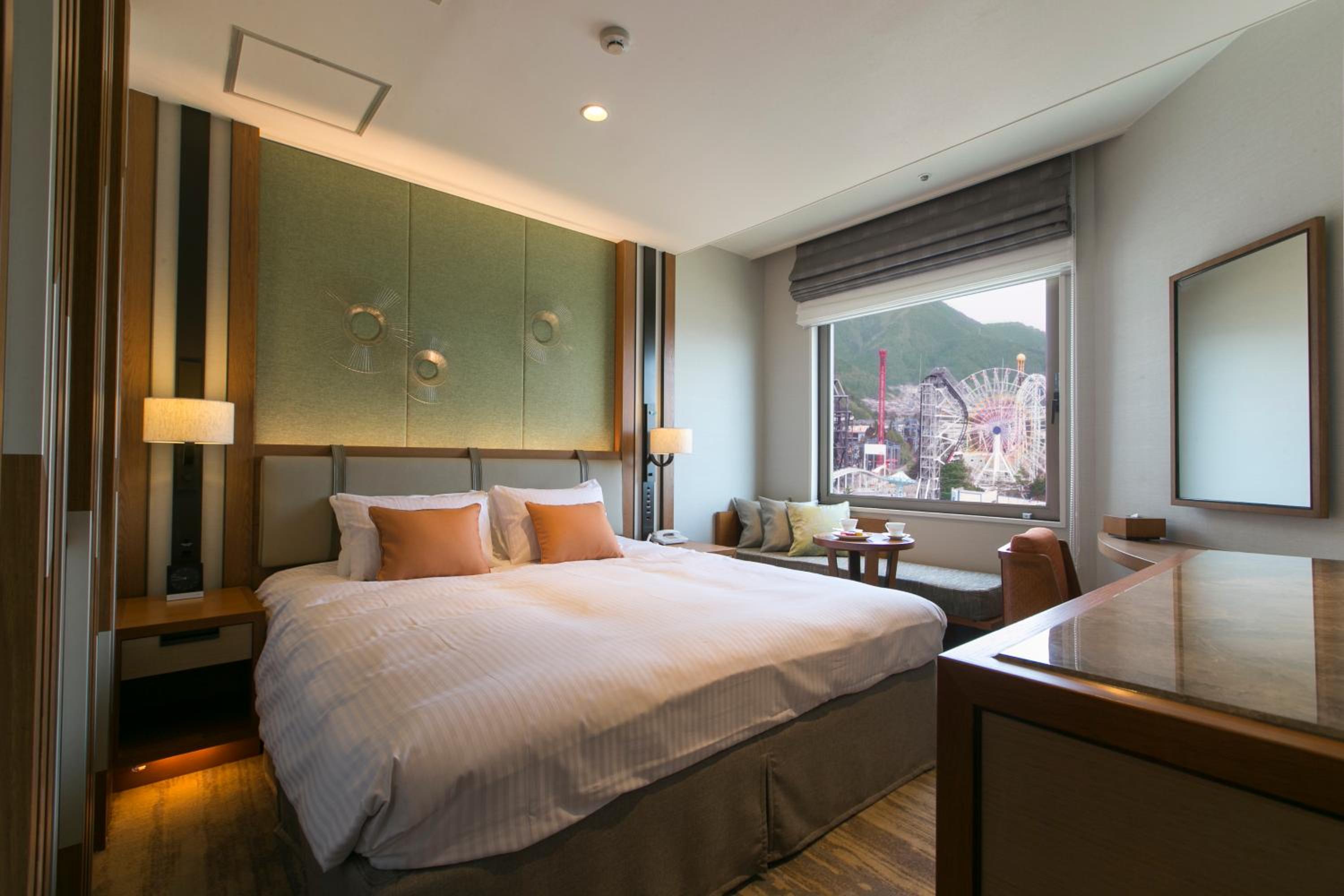 King Double Room on Higher Floor with Park View