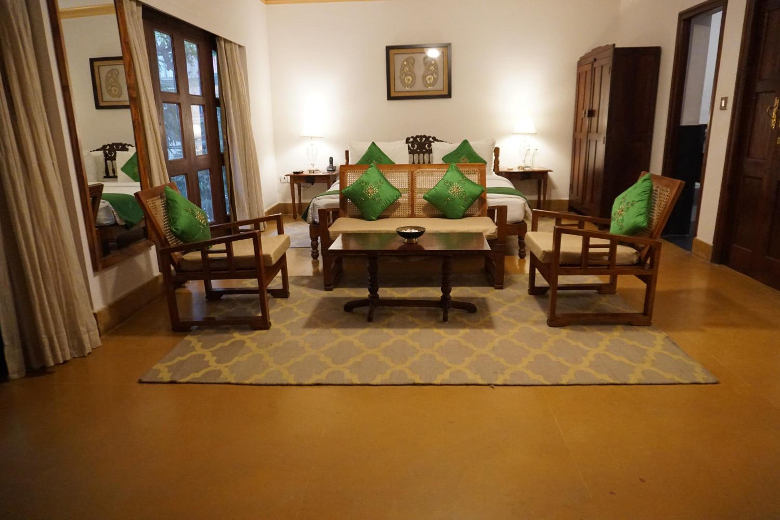 Heritage Suite with 20% discount on laundry (upto 5 pcs) | 10% discount on food and beverages