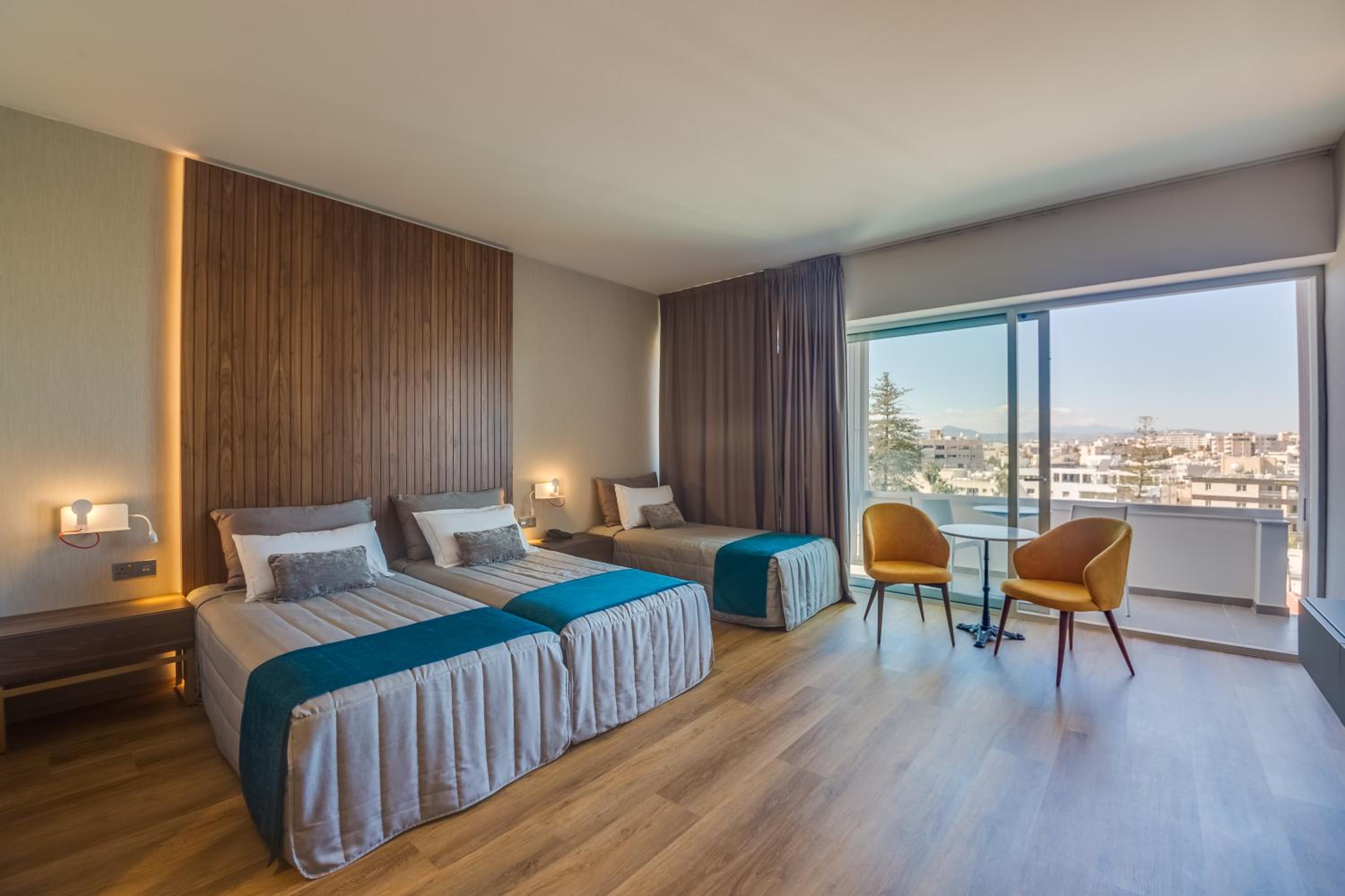 Triple Room with City View (3 Adults) 