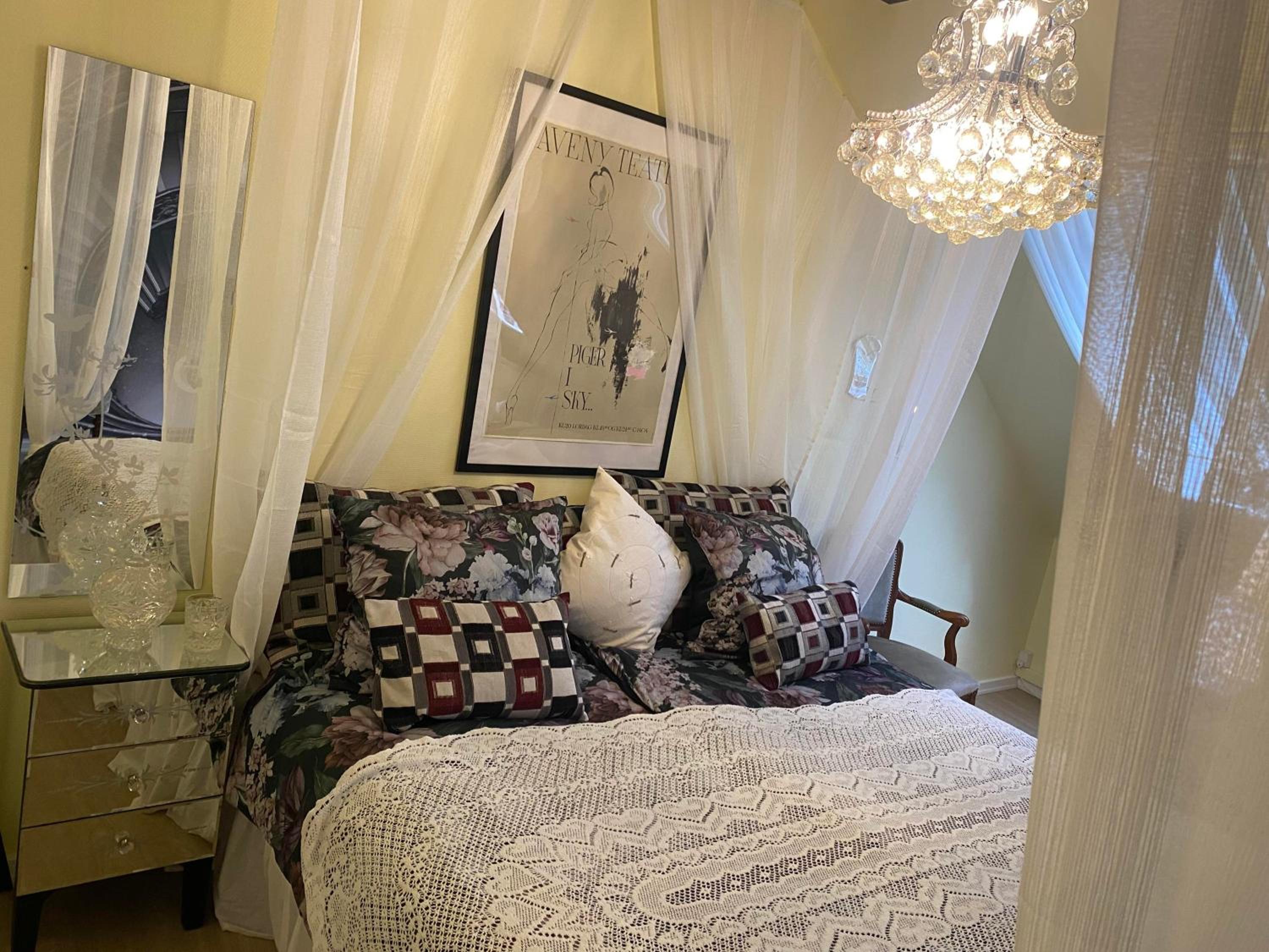 Double Room with Shared Bathroom