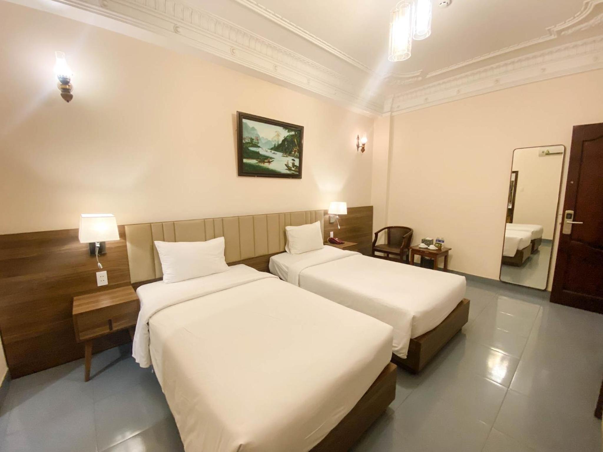 Superior Twin Room (No window)