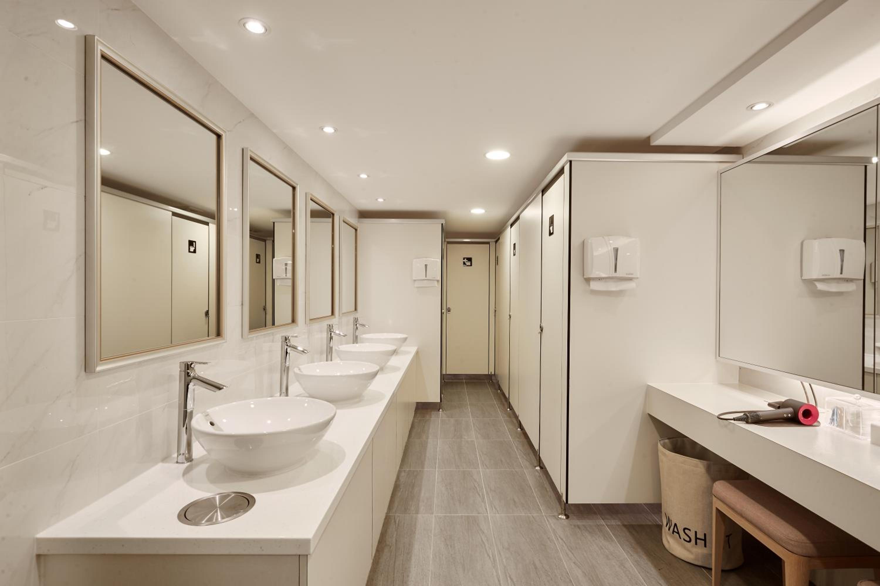 Female Single Room with Shared Bathroom