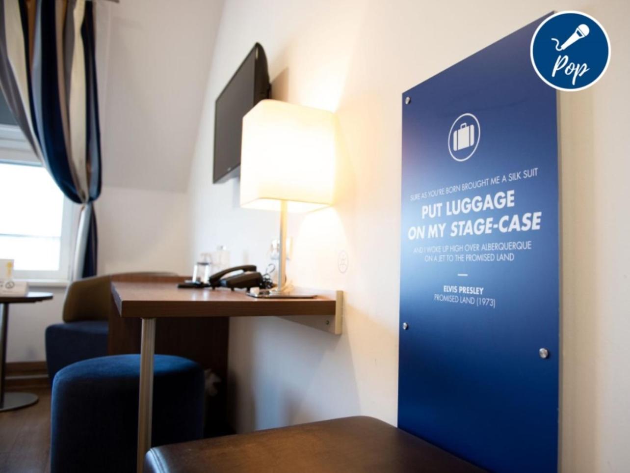 Superior Double Room Pop with Courtyard View