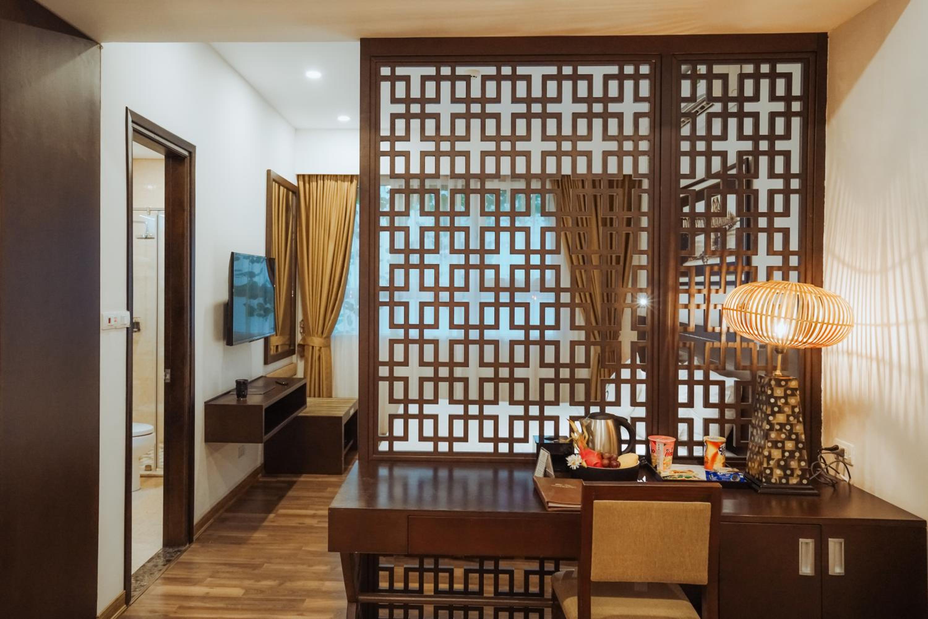 Junior Suite with Window