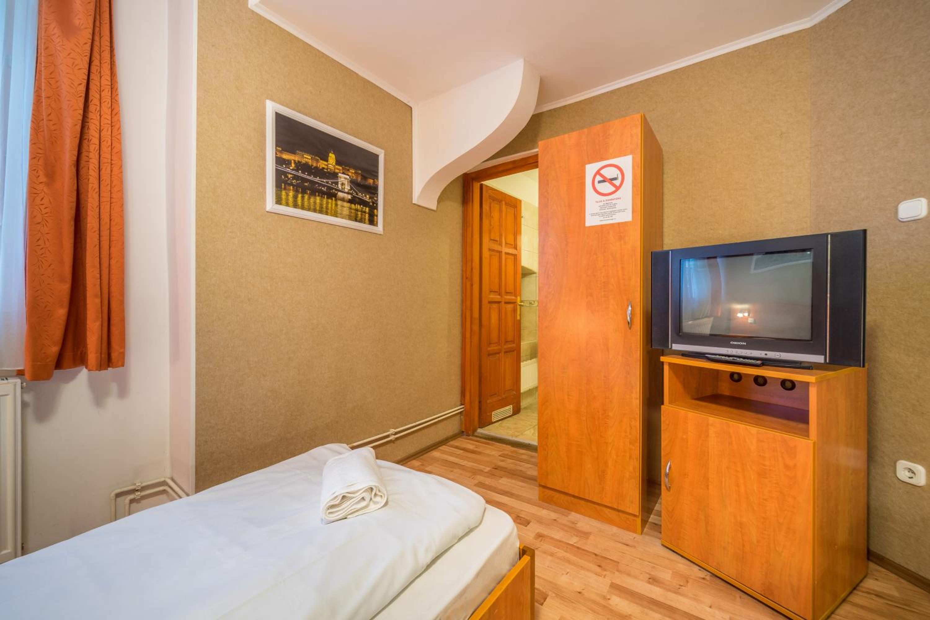 Standard Single Room