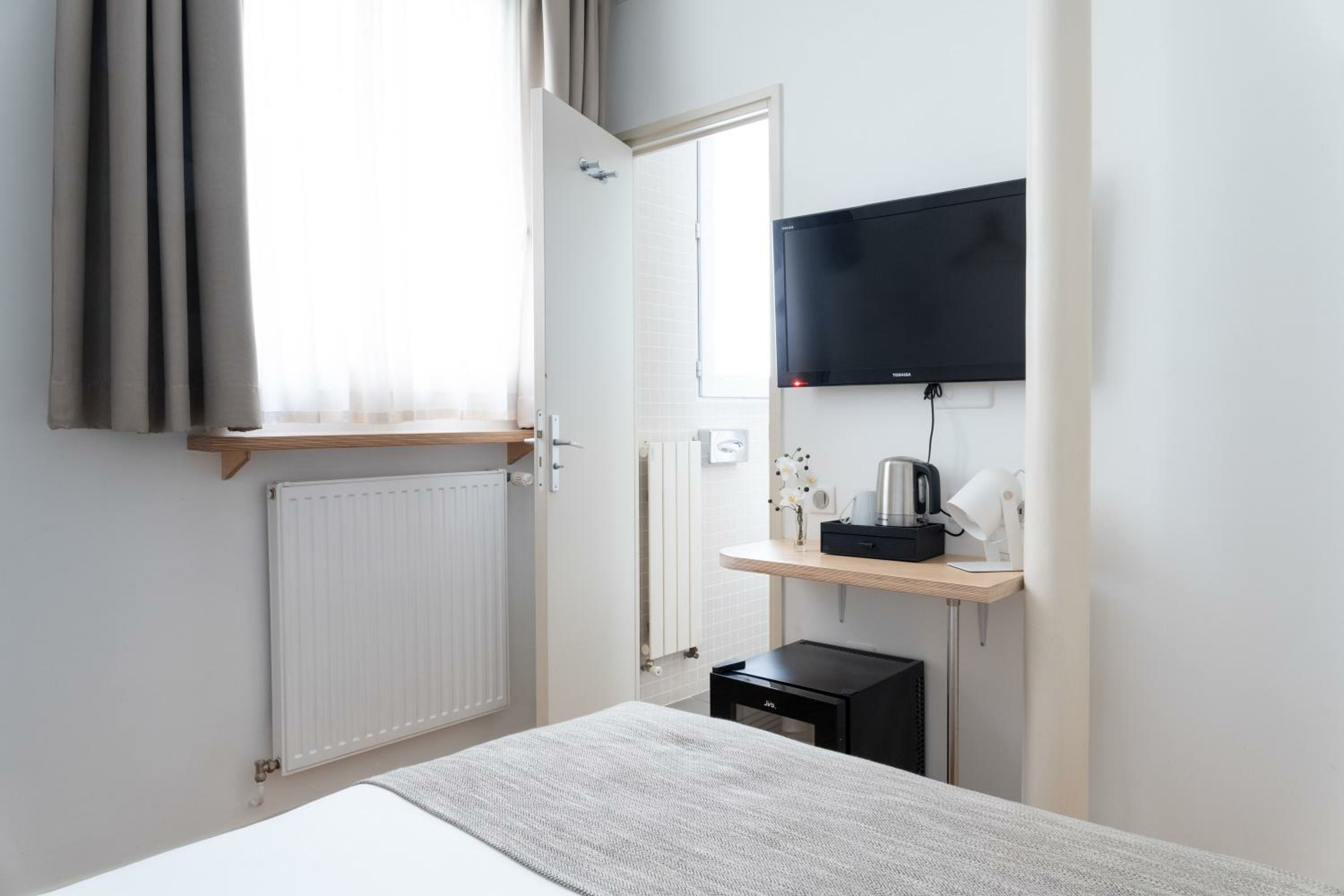 Standard Single Room With Shower