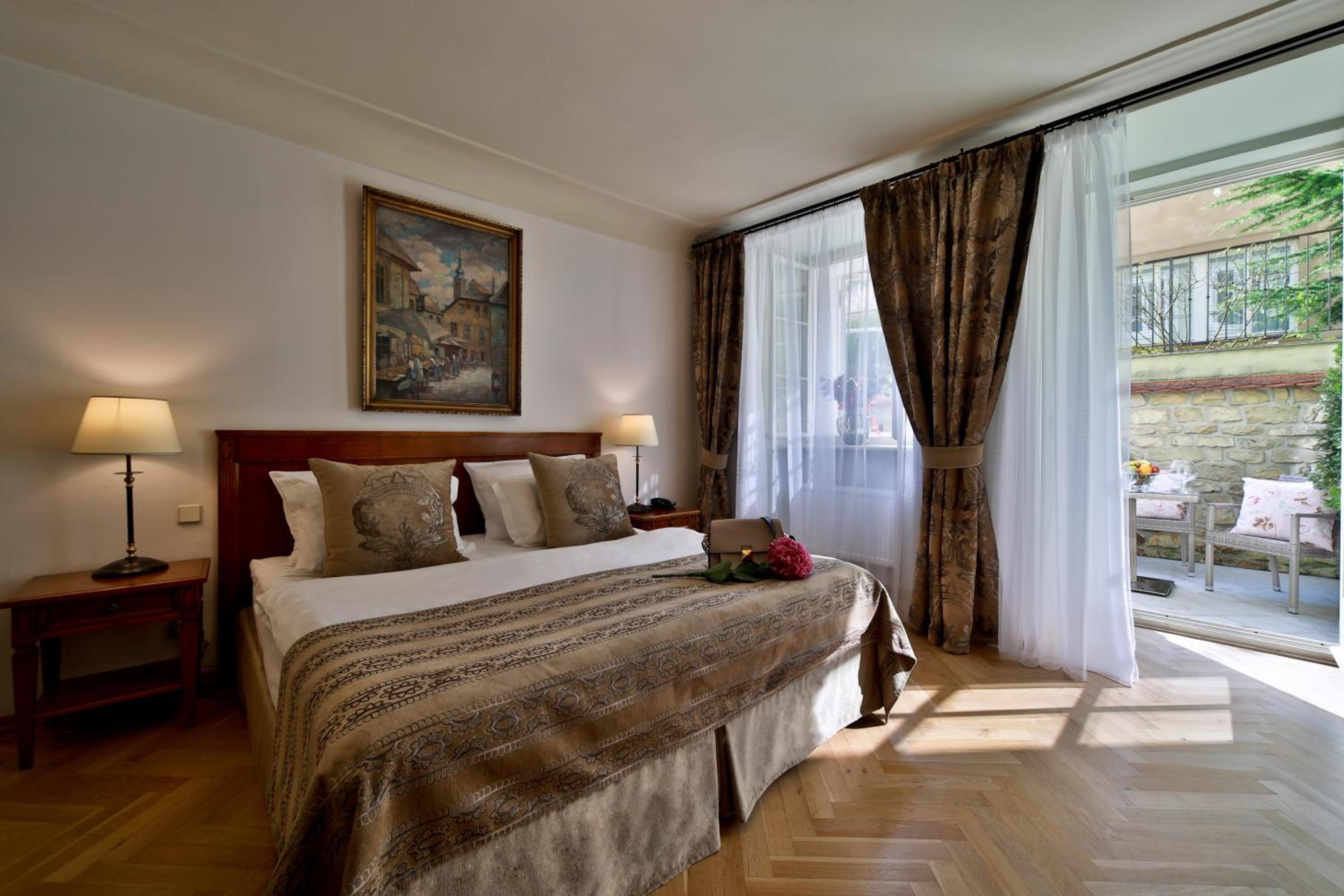 Deluxe Double Room with Terrace