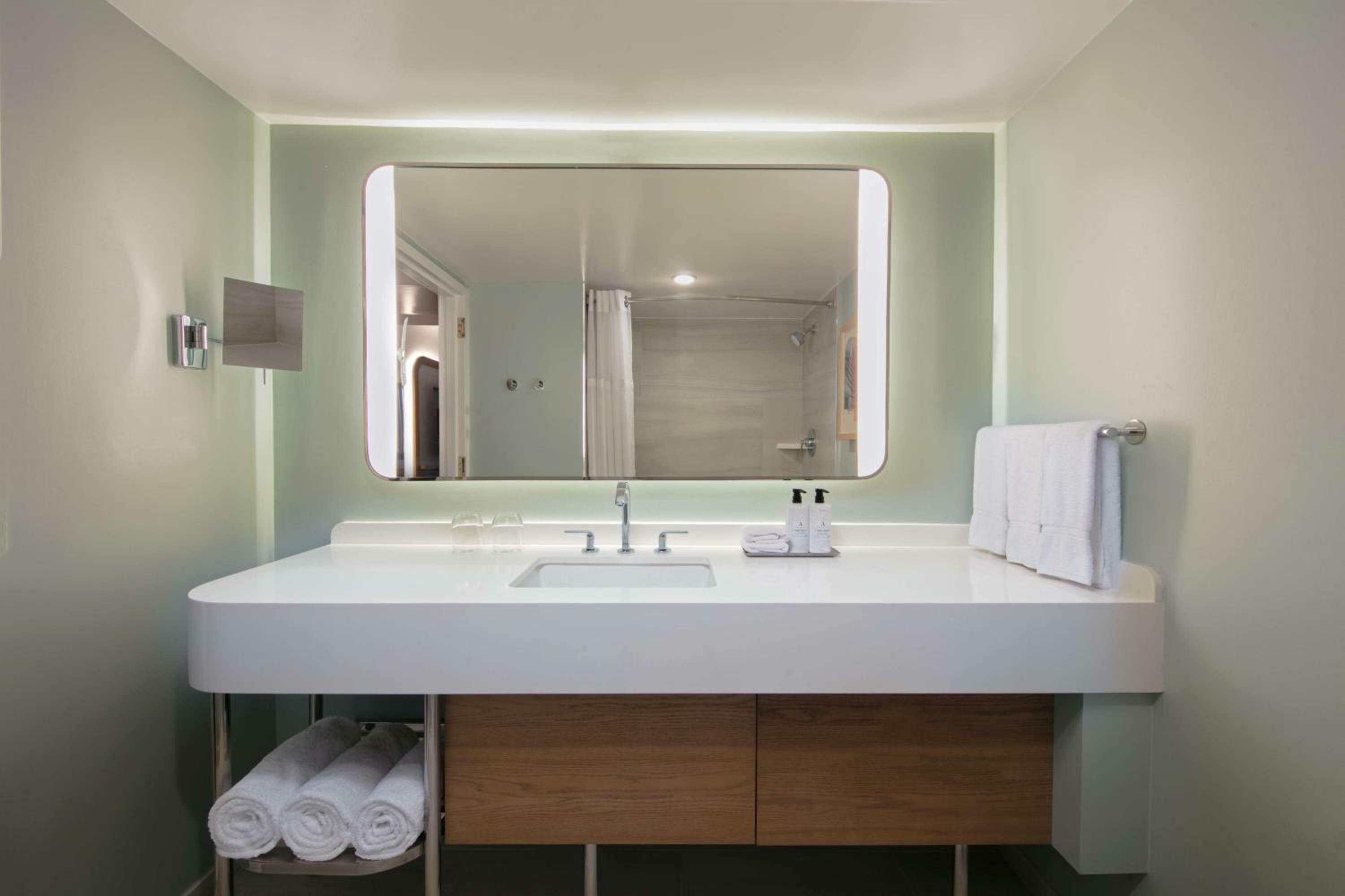 Deluxe Two Double Beds