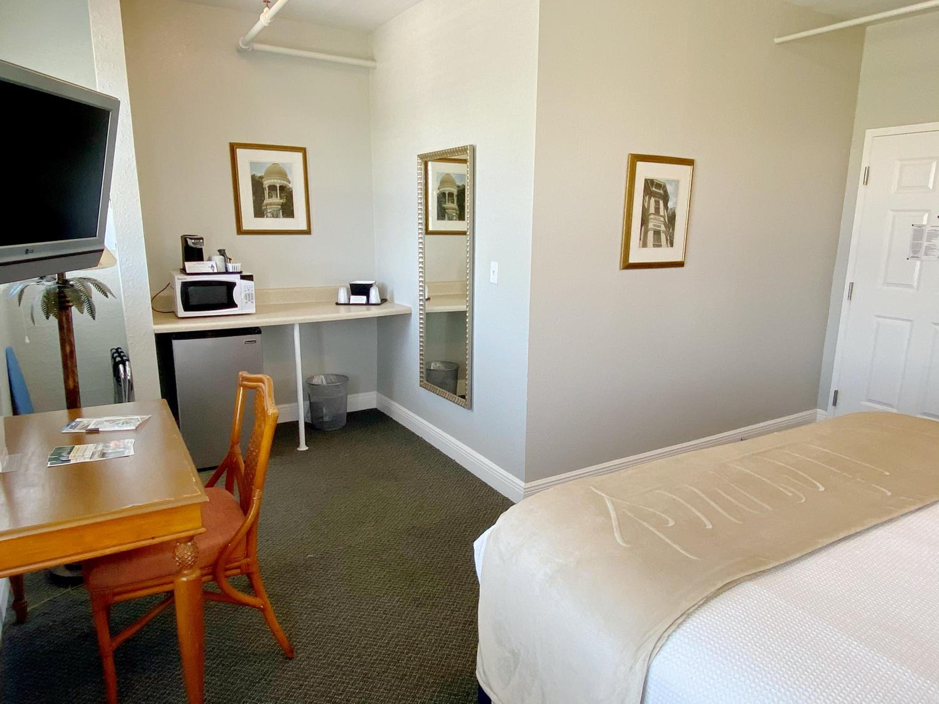 Queen Room - Disability Access