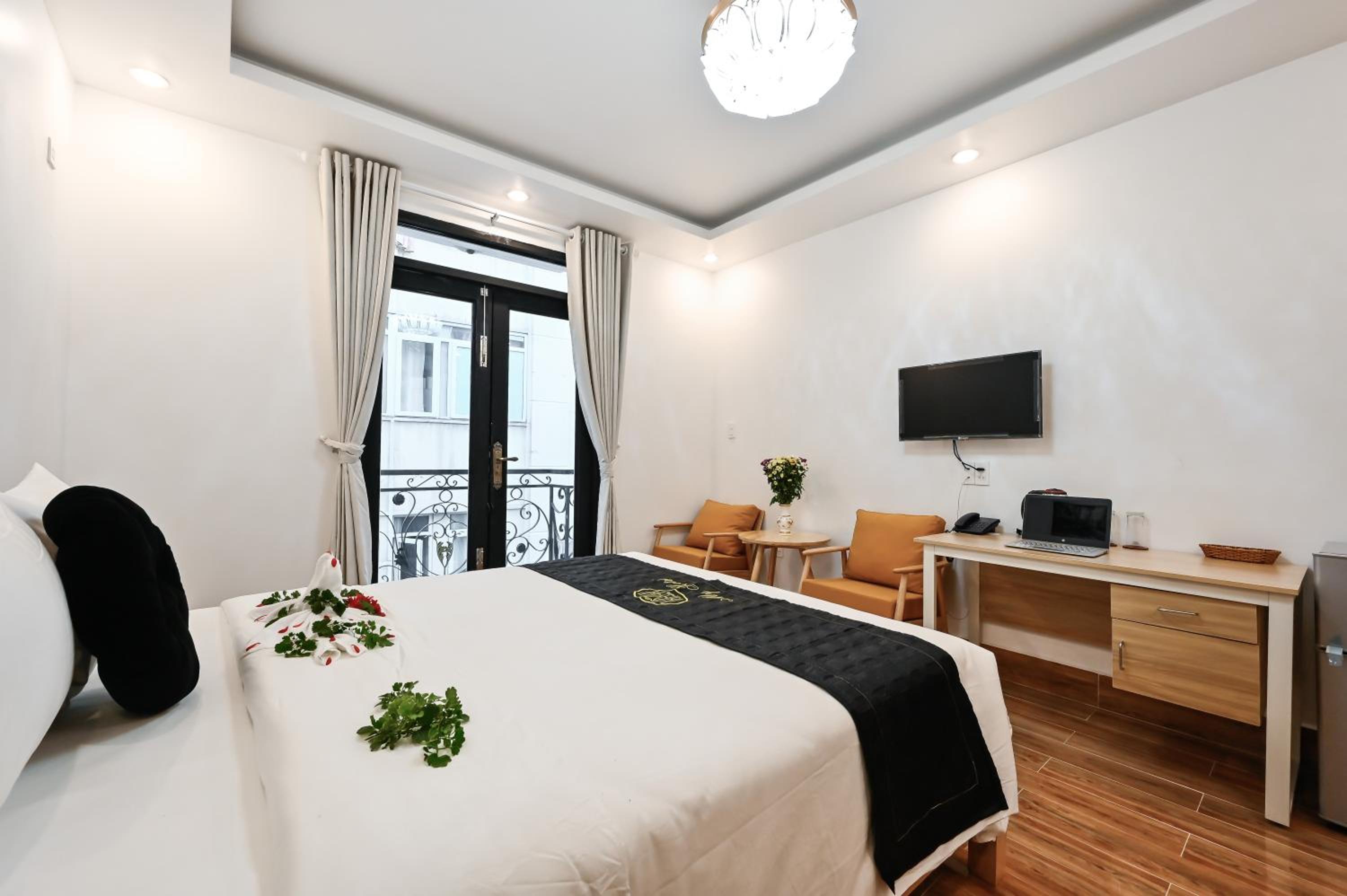 Deluxe Double Room with Balcony