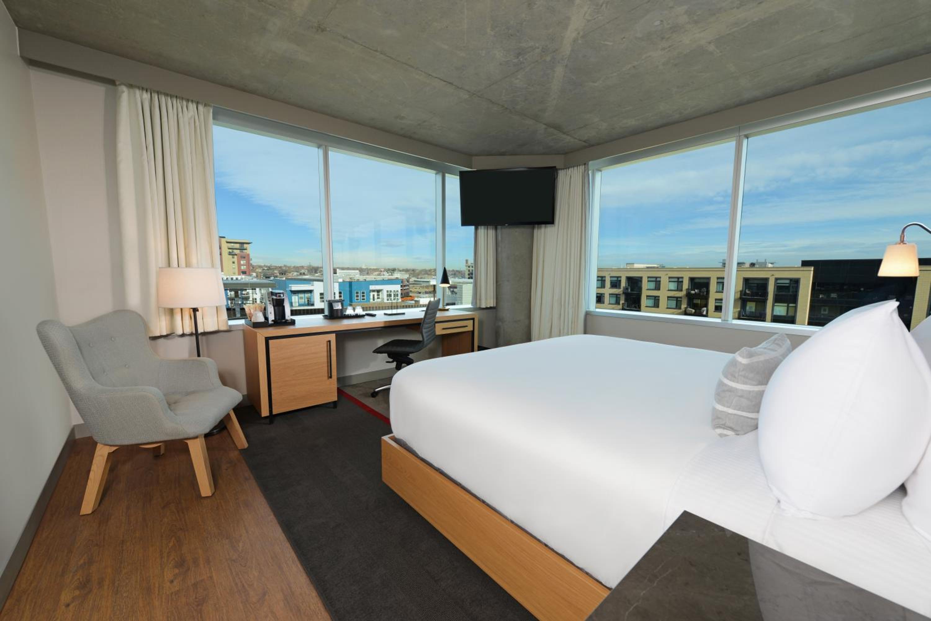 King Room - Non-Smoking