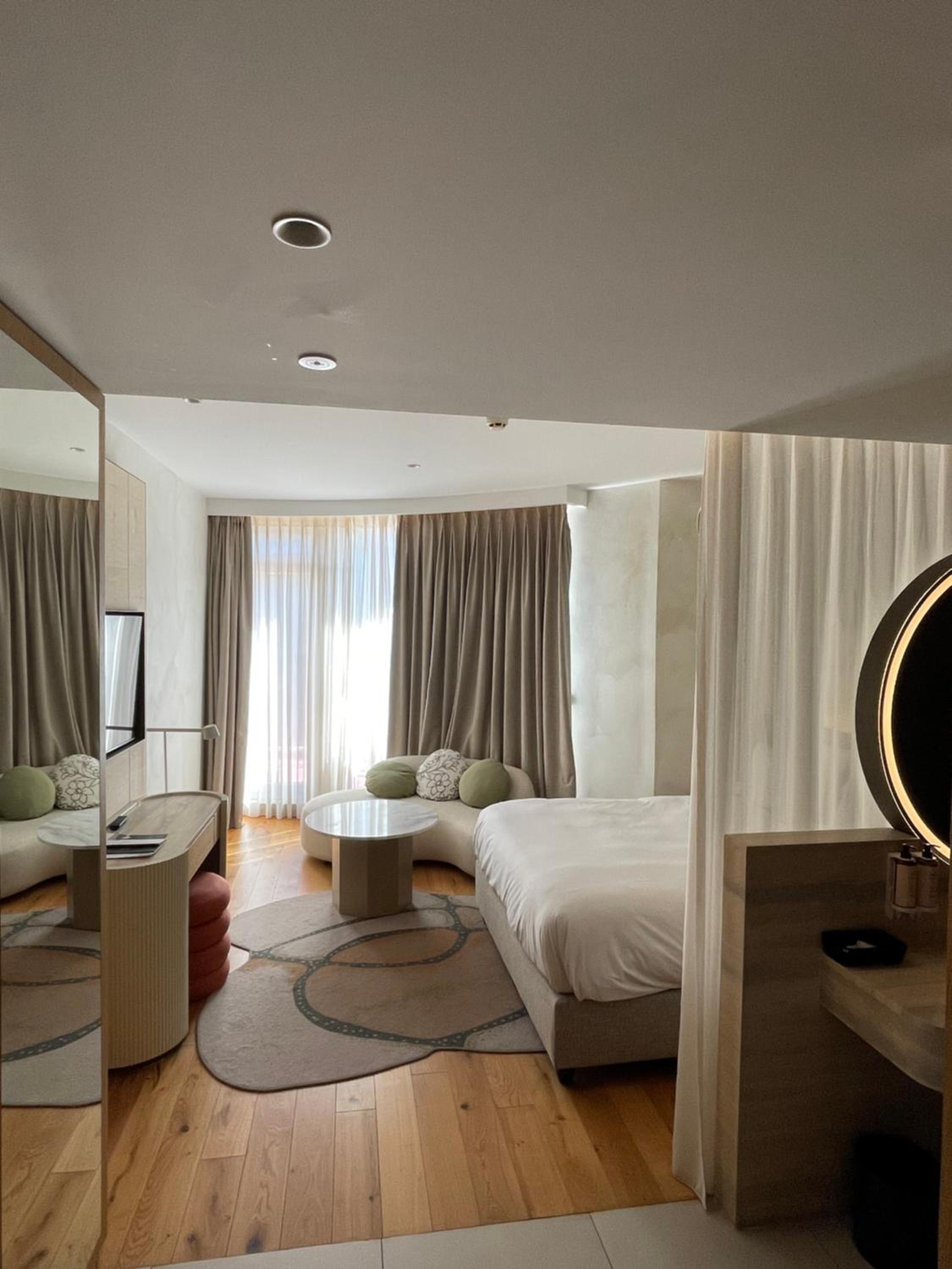 Deluxe King Room with Balcony