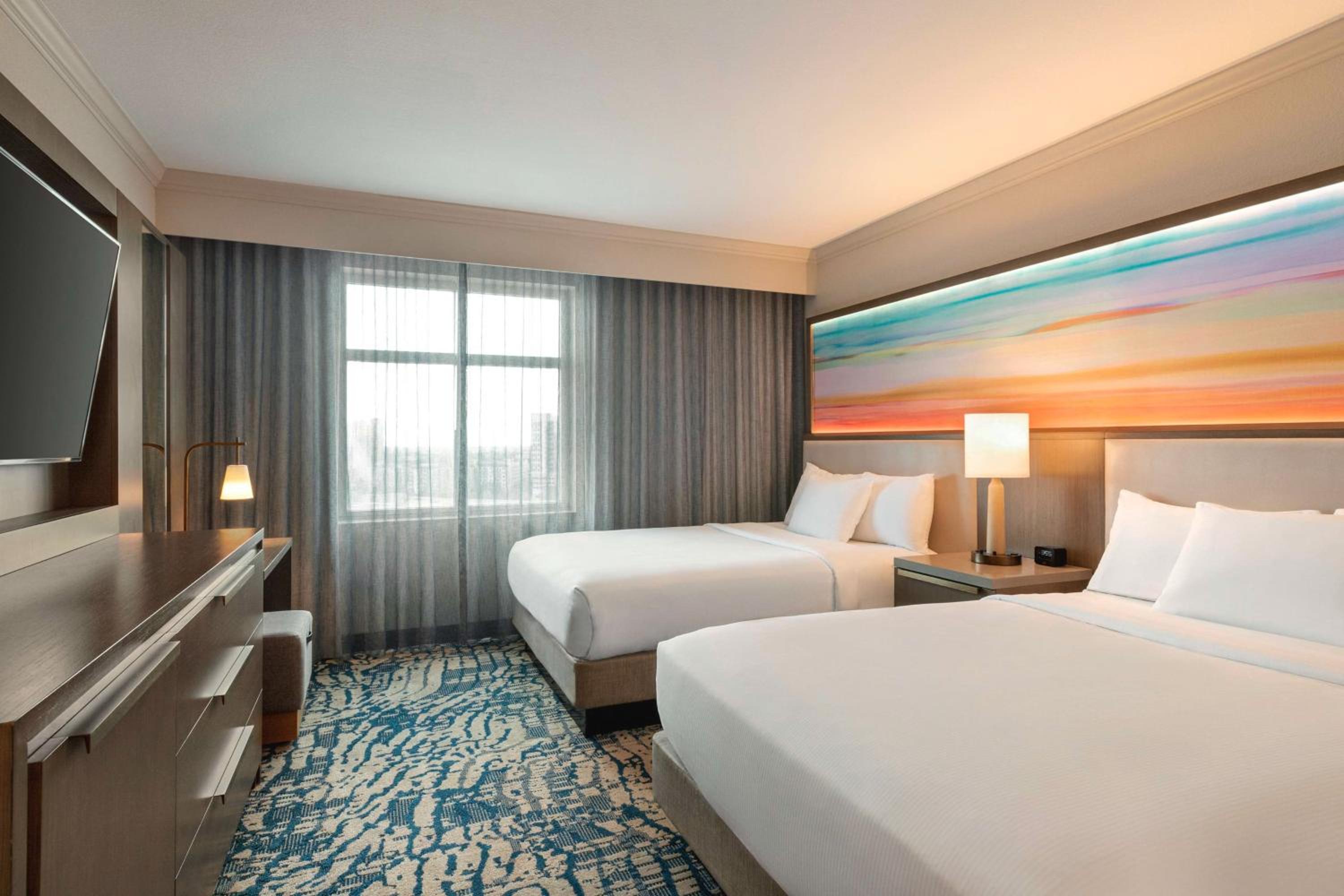 Suite with Two Queen Beds and Bay View - Non-Smoking