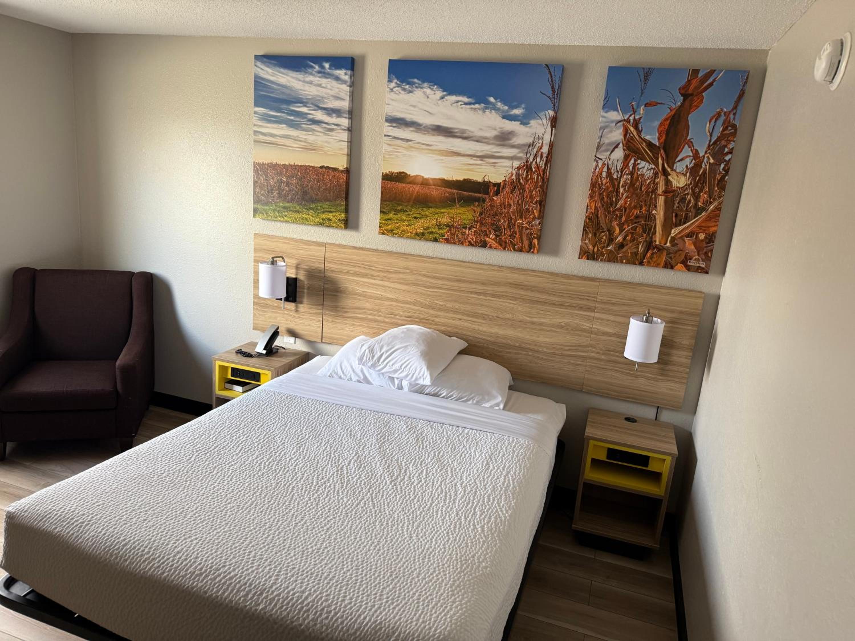 Queen Room - Non-Smoking