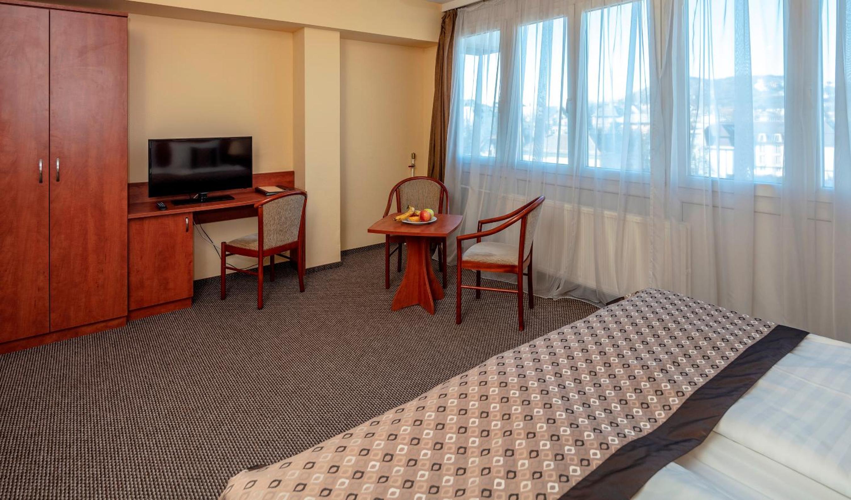 Double or Twin Room with Bathroom