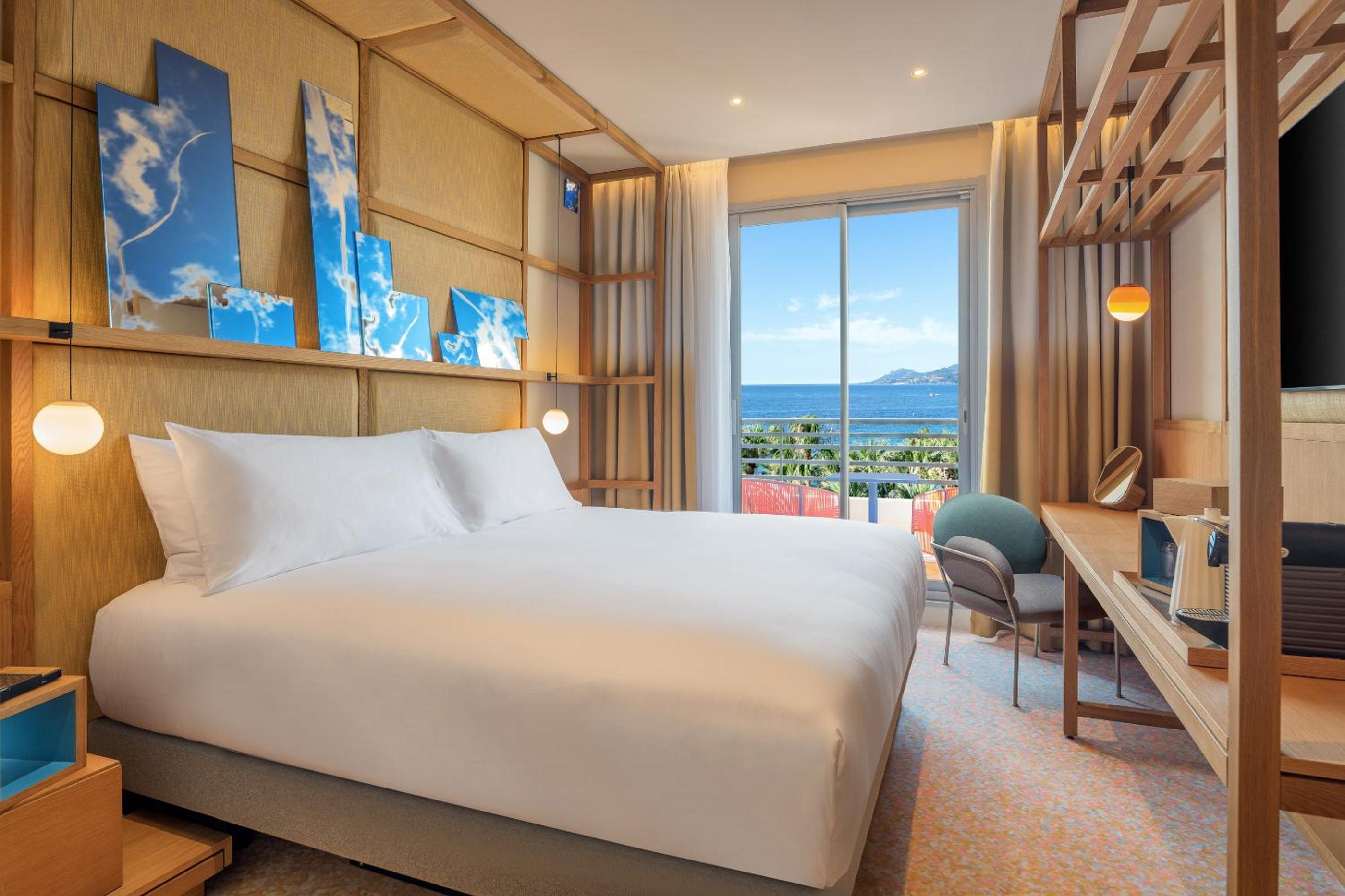 Deluxe Twin Room with Sea View