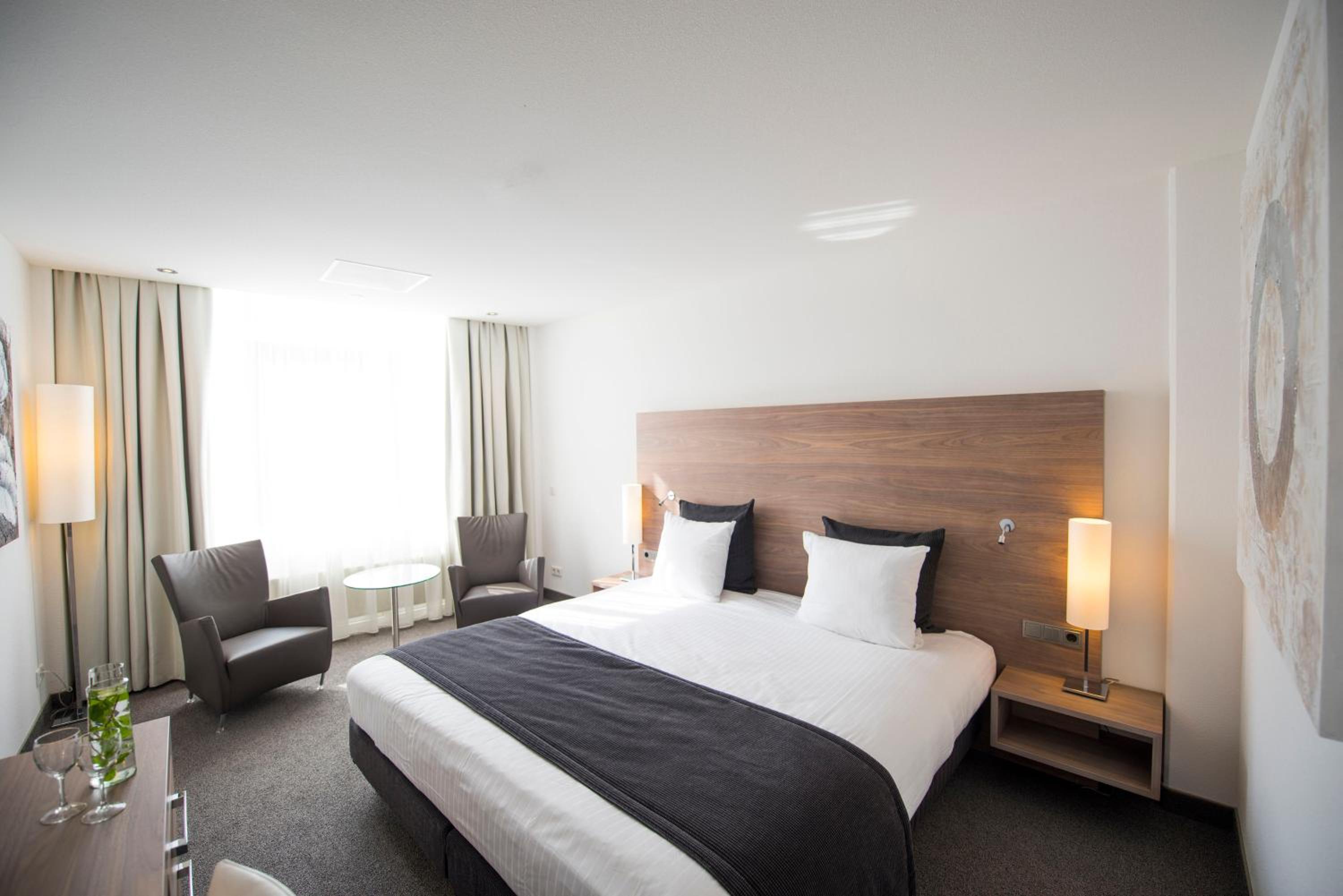 Superior King Room with Spa Access