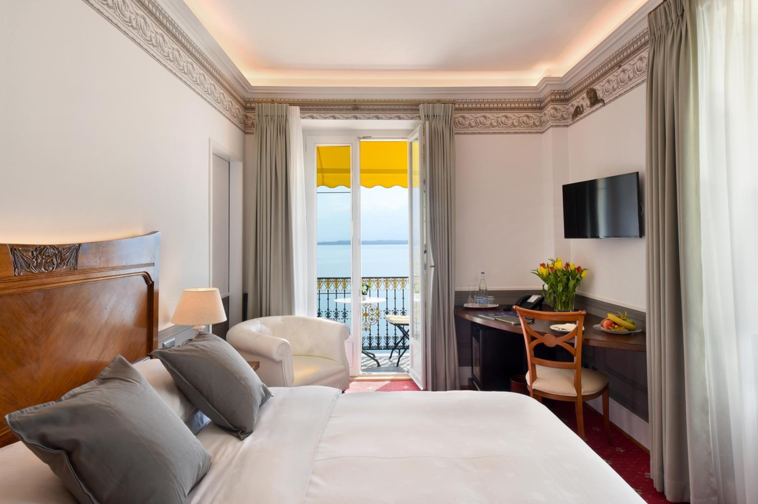 Superior Single Room with Lake View