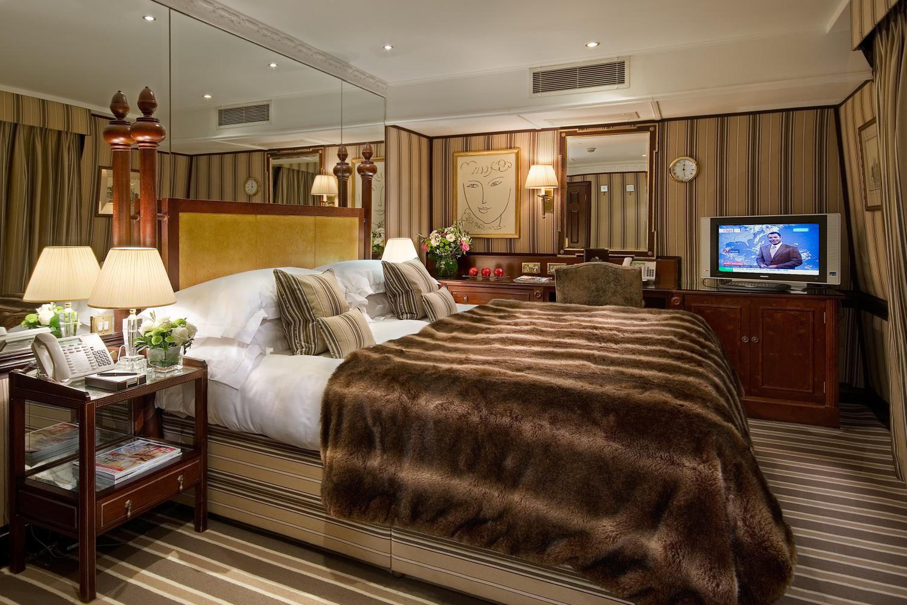 Superior King Room